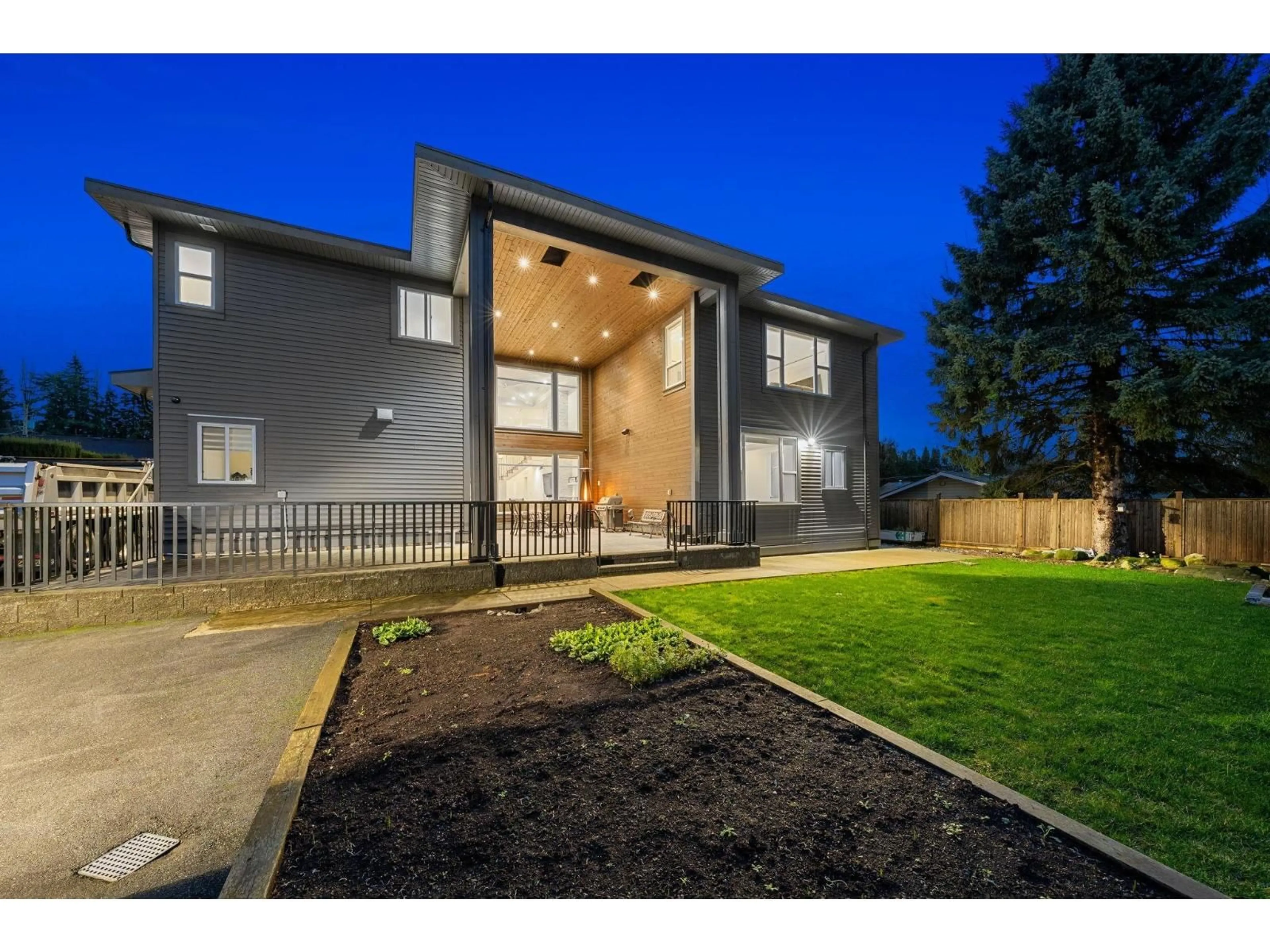 Unknown for 23697 OLD YALE ROAD, Langley British Columbia V2Z2K4