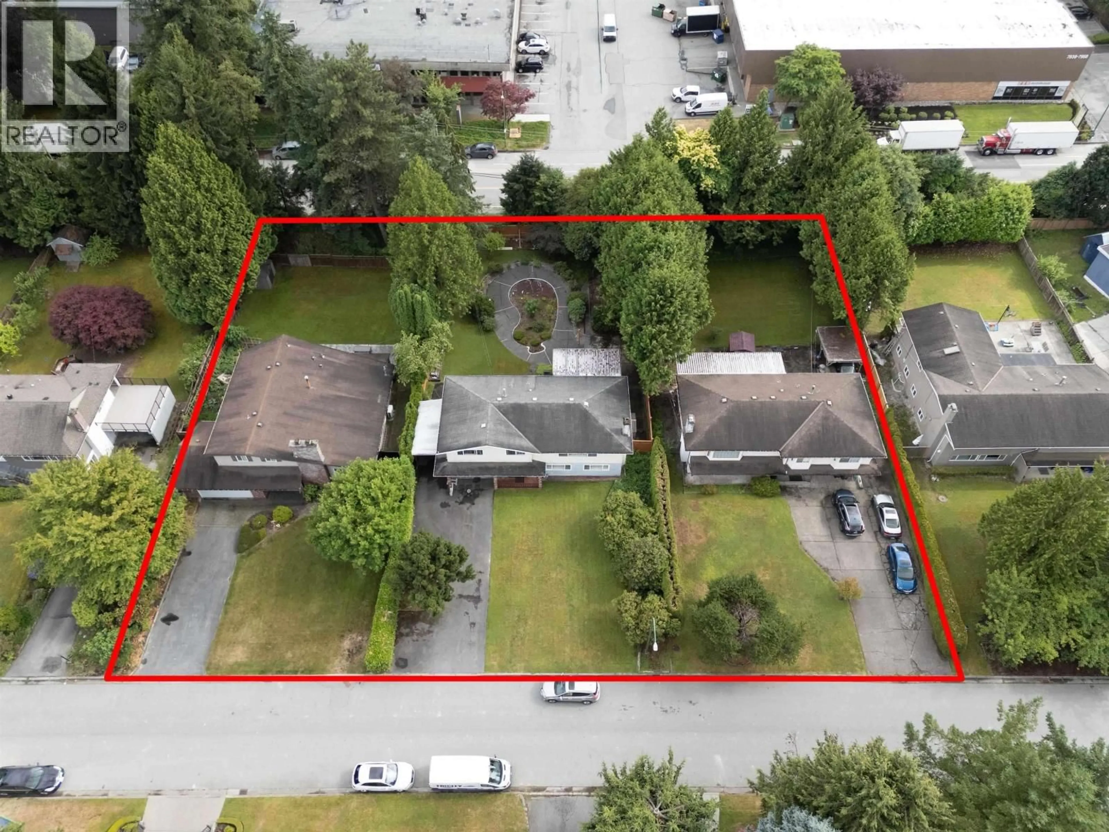 A pic from outside/outdoor area/front of a property/back of a property/a pic from drone, street for 3857 WINLAKE CRESCENT, Burnaby British Columbia V5A2G6