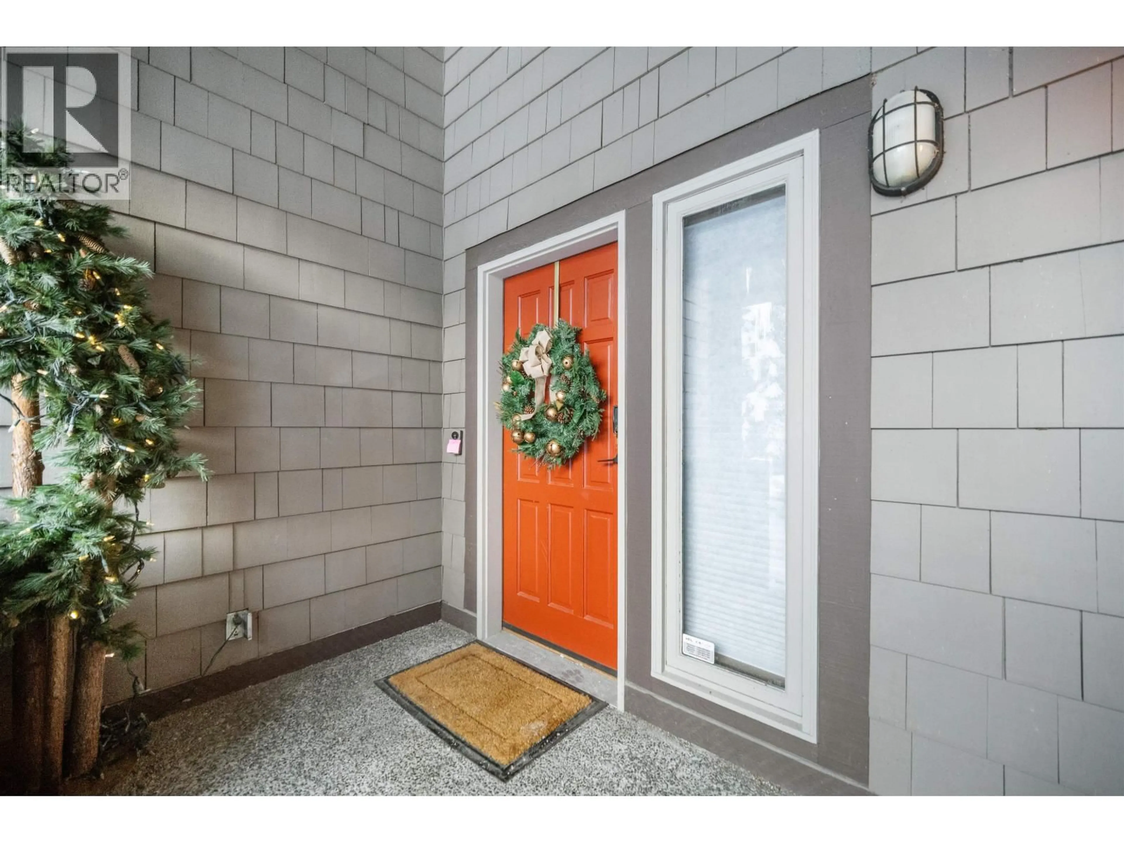 Indoor entryway for 9 - 2200 TAYLOR WAY, Whistler British Columbia V0N1B0