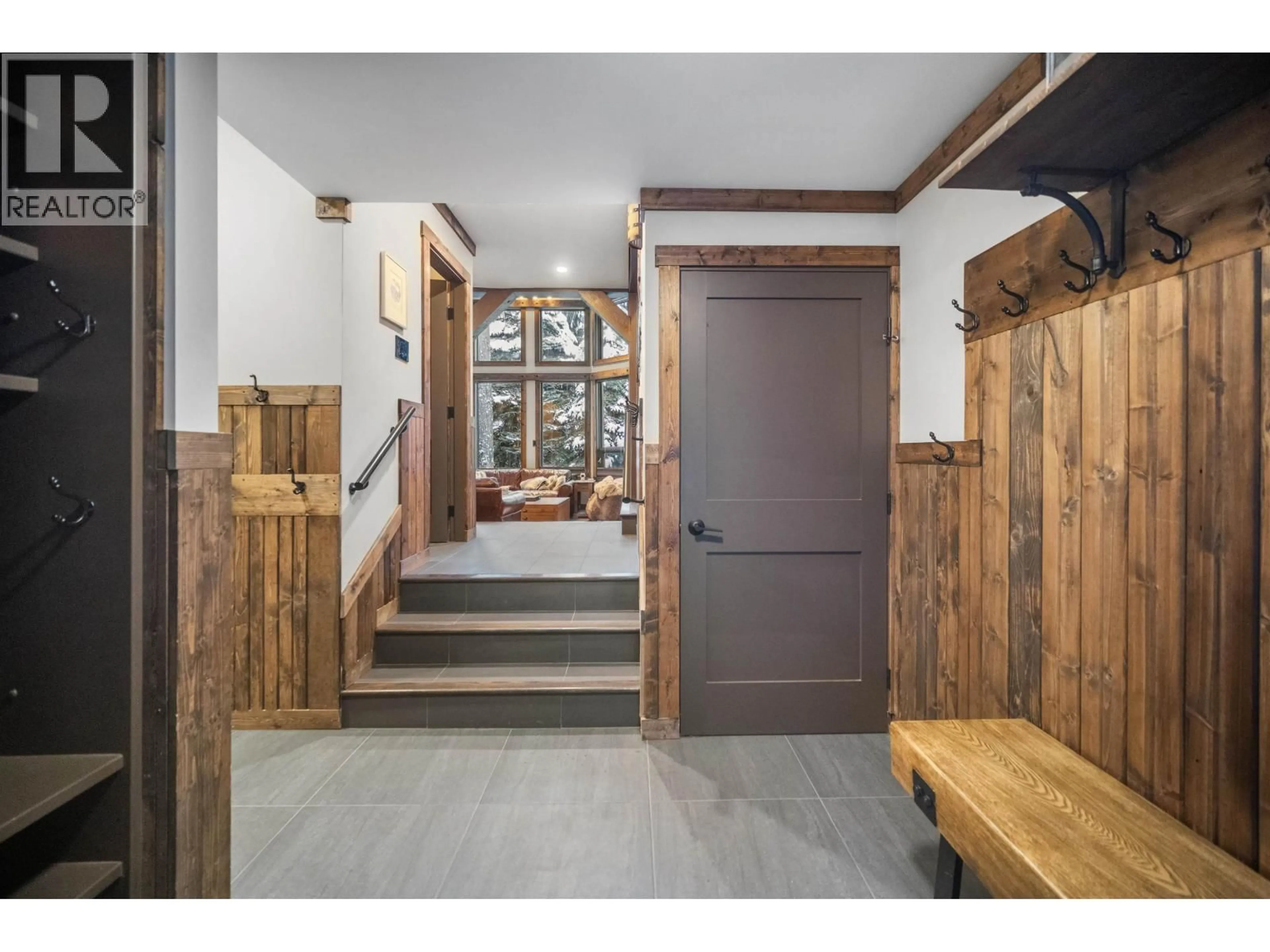 Indoor entryway for 9 - 2200 TAYLOR WAY, Whistler British Columbia V0N1B0