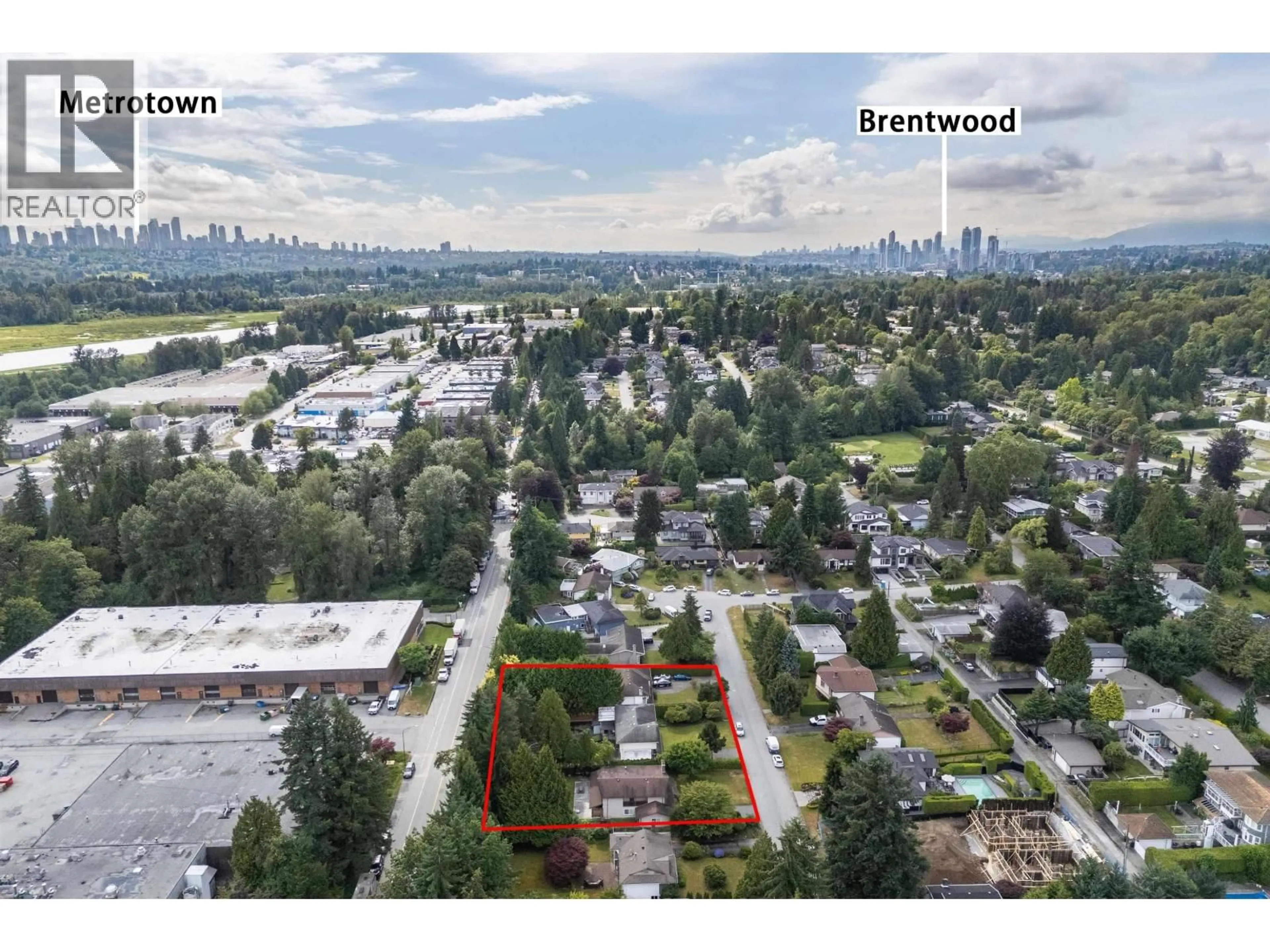 A pic from outside/outdoor area/front of a property/back of a property/a pic from drone, unknown for 3869 WINLAKE CRESCENT, Burnaby British Columbia V5A2G6