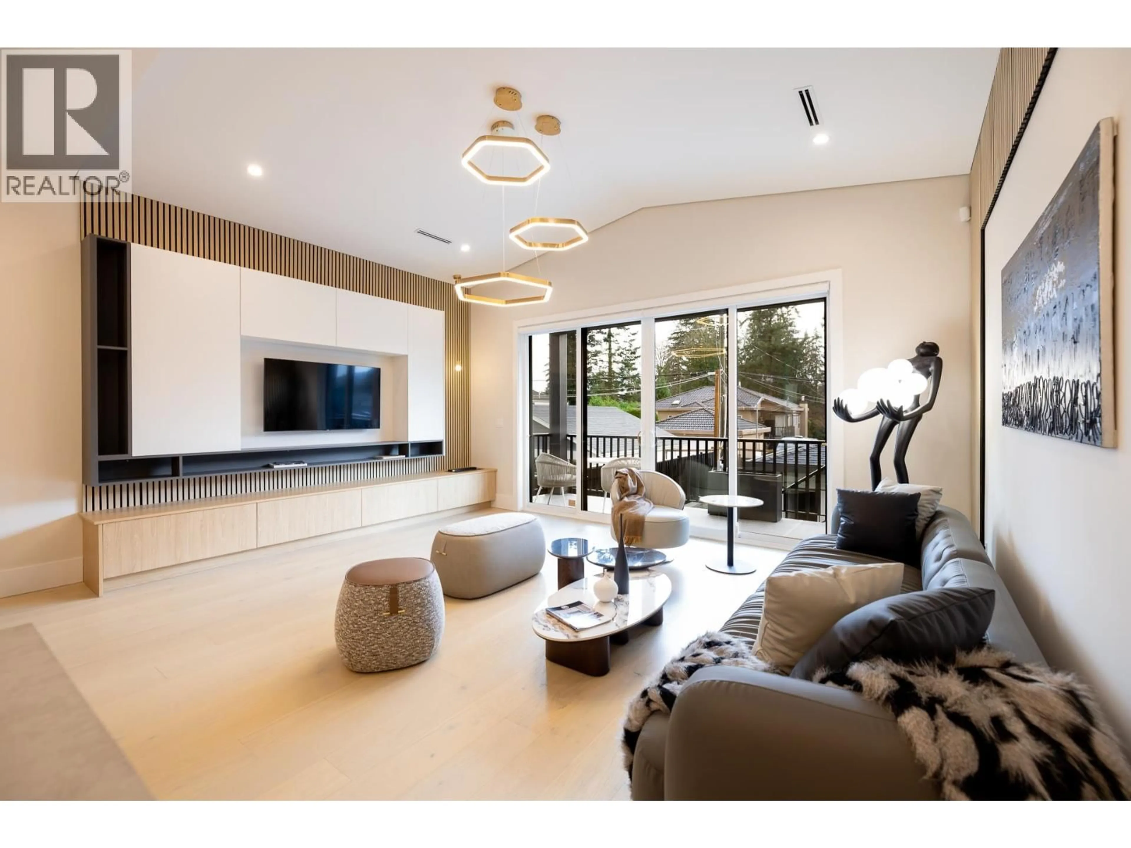 Living room with furniture, unknown for 8055 18TH AVENUE, Burnaby British Columbia V3N1J9