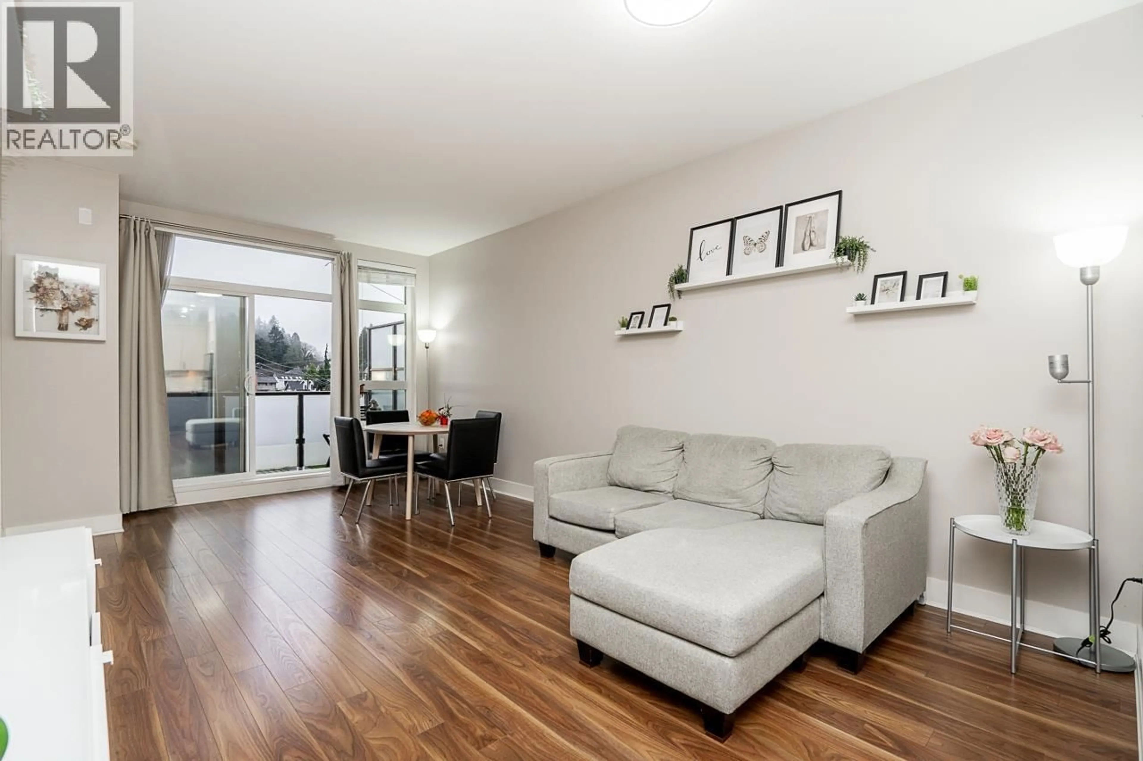Living room with furniture, wood/laminate floor for 419 - 55 EIGHTH AVENUE, New Westminster British Columbia V3L0E8