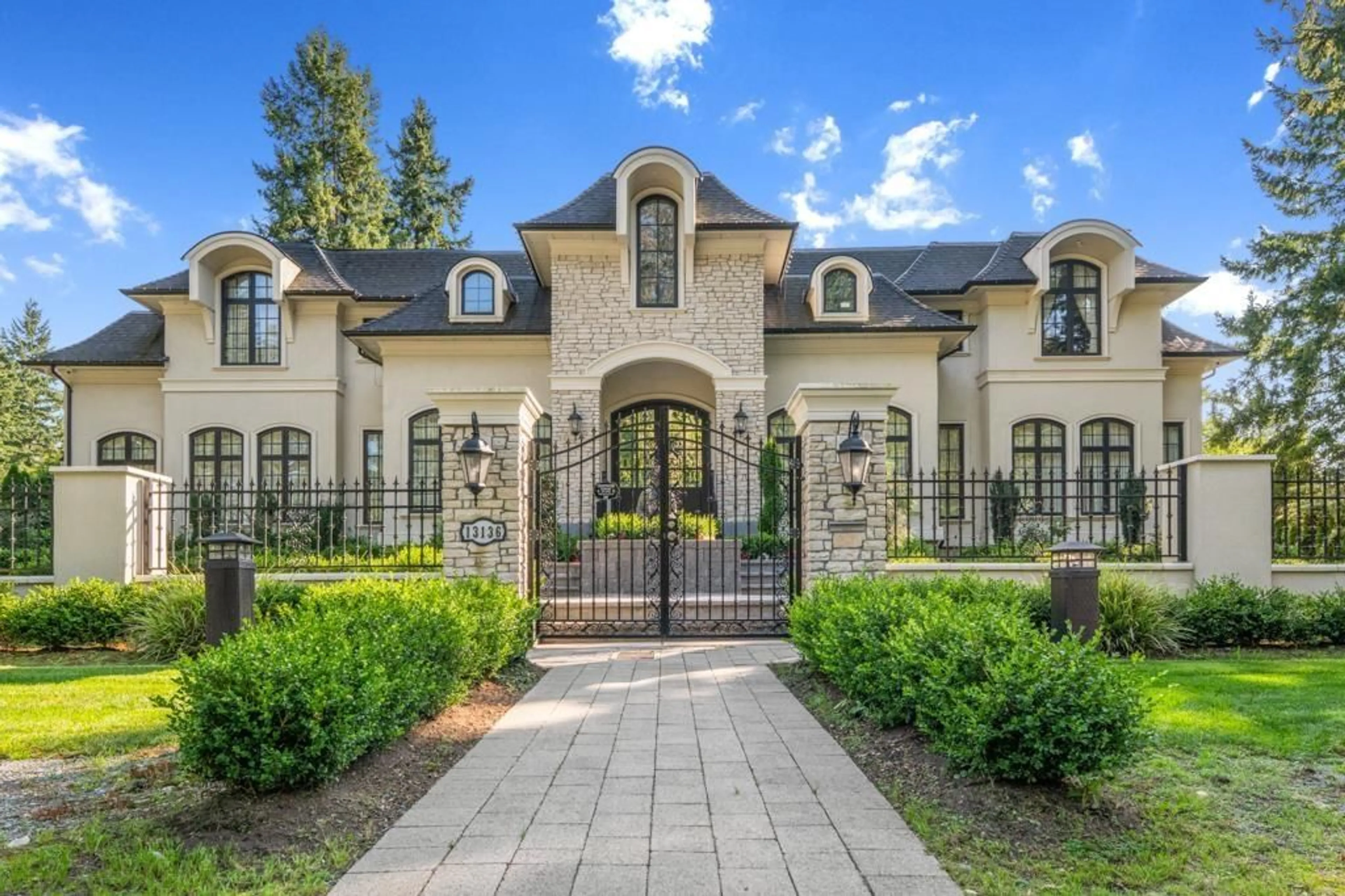 Unknown for 13136 24 AVENUE, Surrey British Columbia V4A2G1