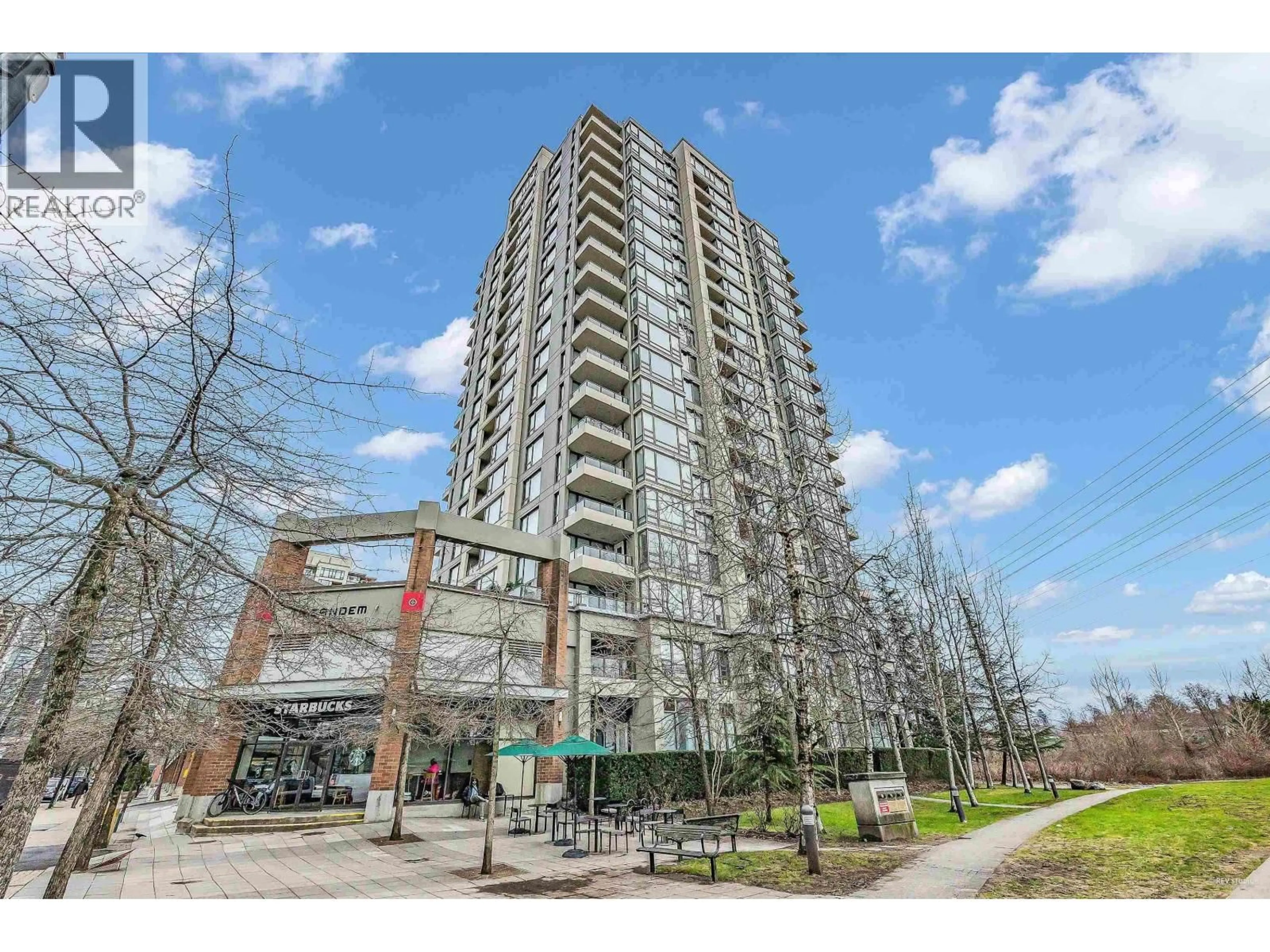 Patio, street for 1704 - 4118 DAWSON STREET, Burnaby British Columbia V5C0A3
