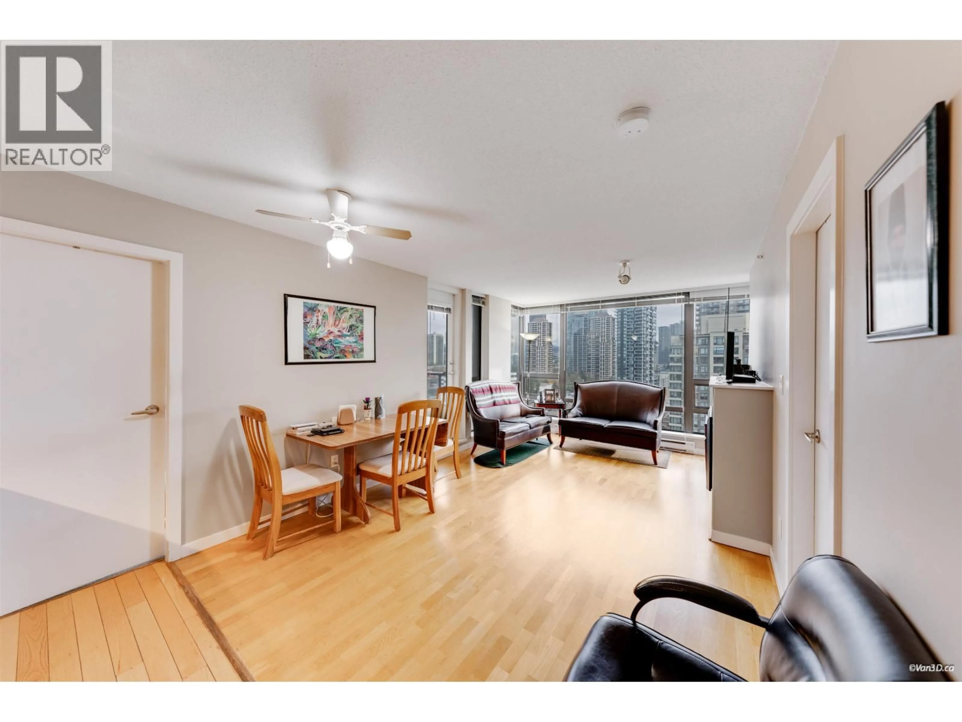 Unknown for 1704 - 4118 DAWSON STREET, Burnaby British Columbia V5C0A3