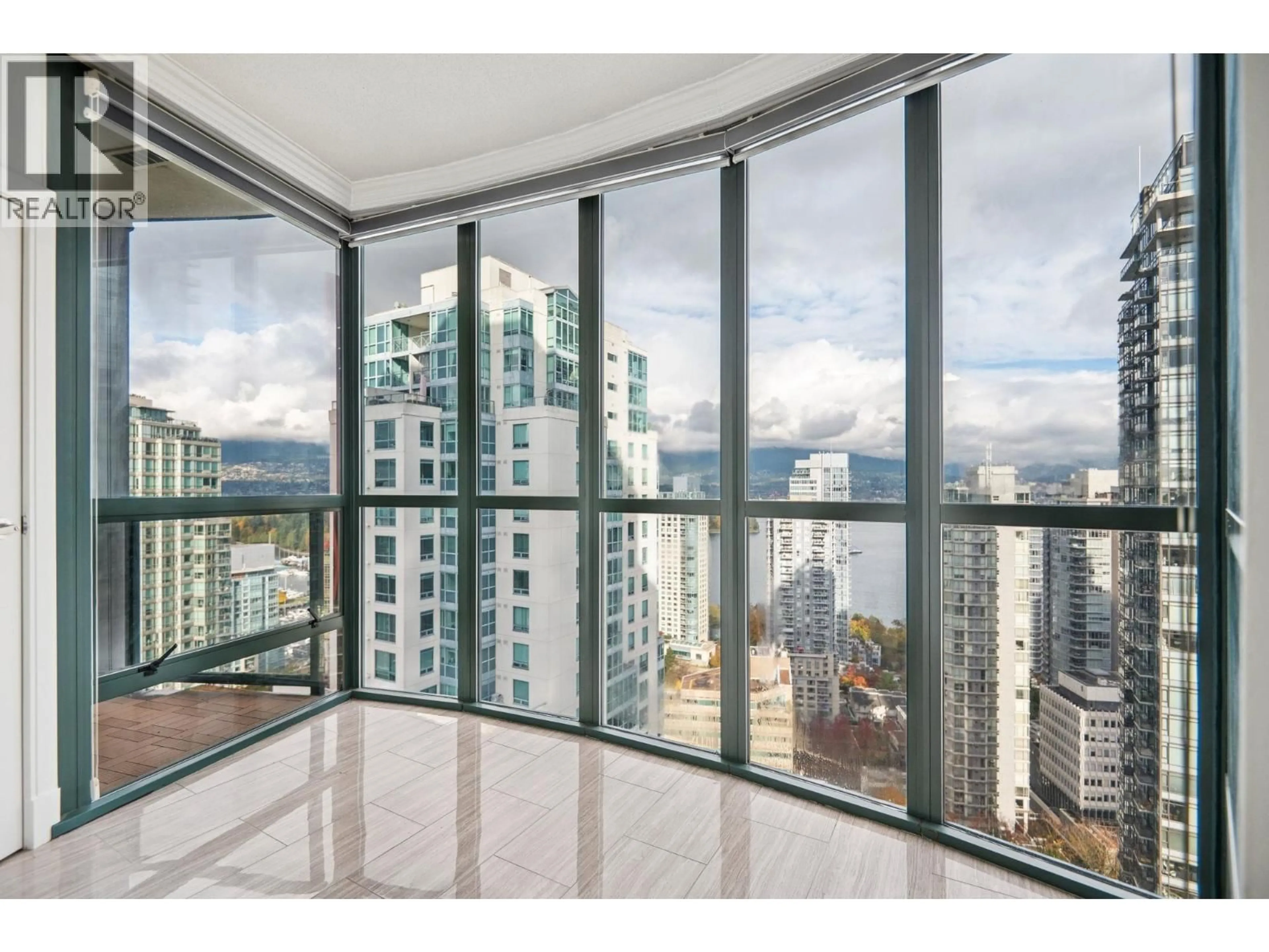Indoor foyer for 2608 - 1239 GEORGIA STREET, Vancouver British Columbia V6E4R8
