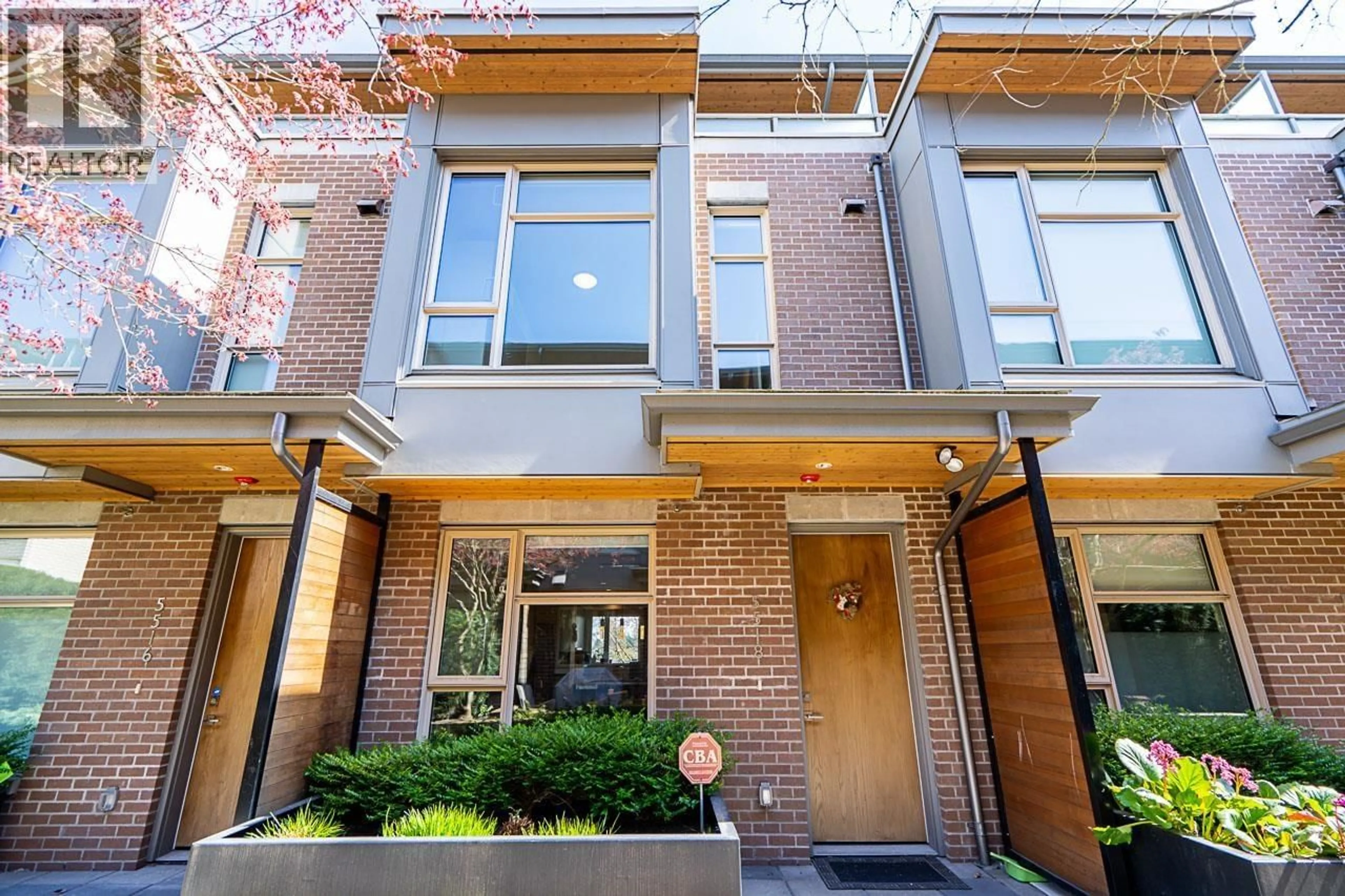 Home with brick exterior material, street for 5518 OAK STREET, Vancouver British Columbia V6M2V6
