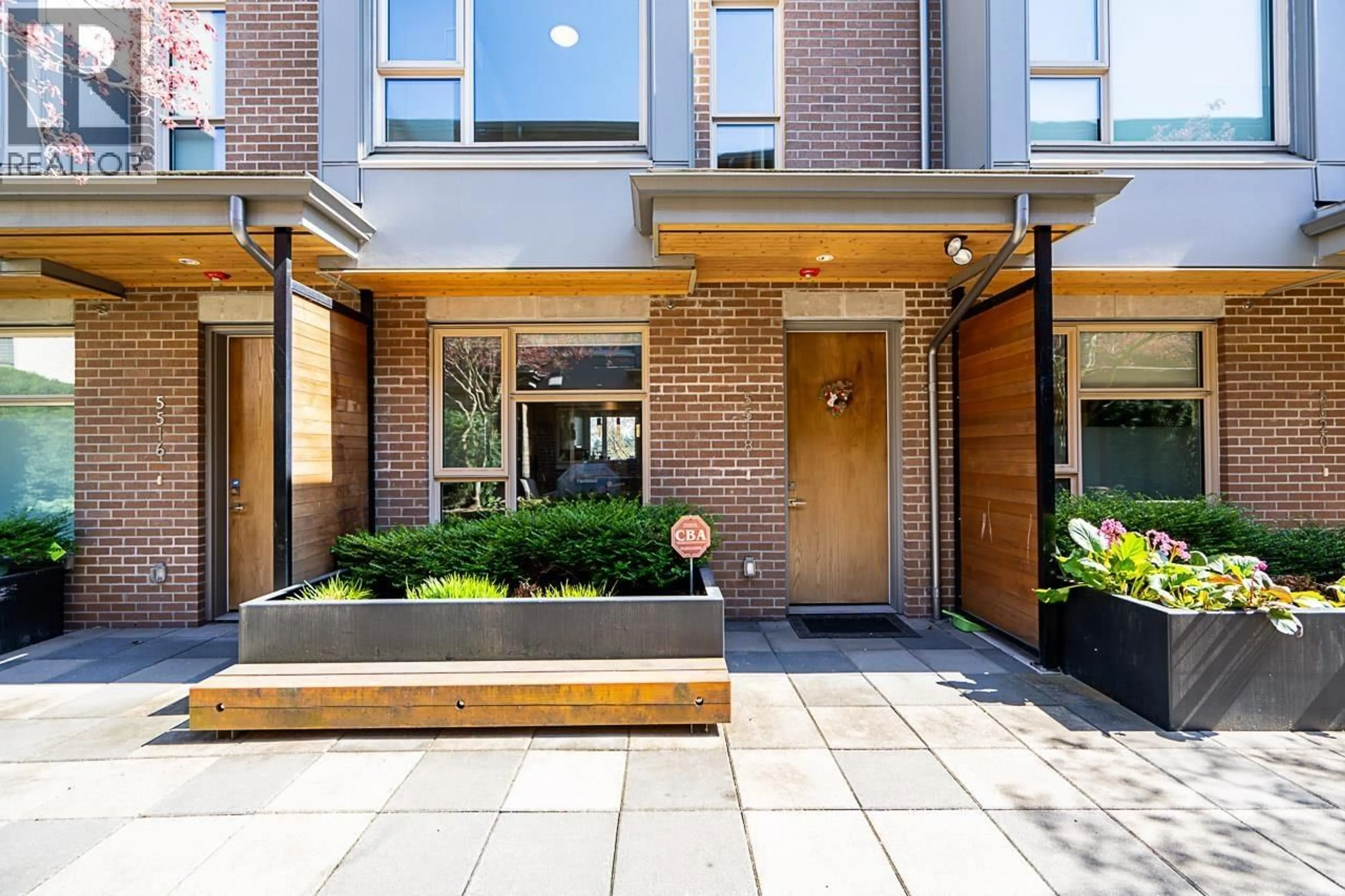 Home with brick exterior material, street for 5518 OAK STREET, Vancouver British Columbia V6M2V6