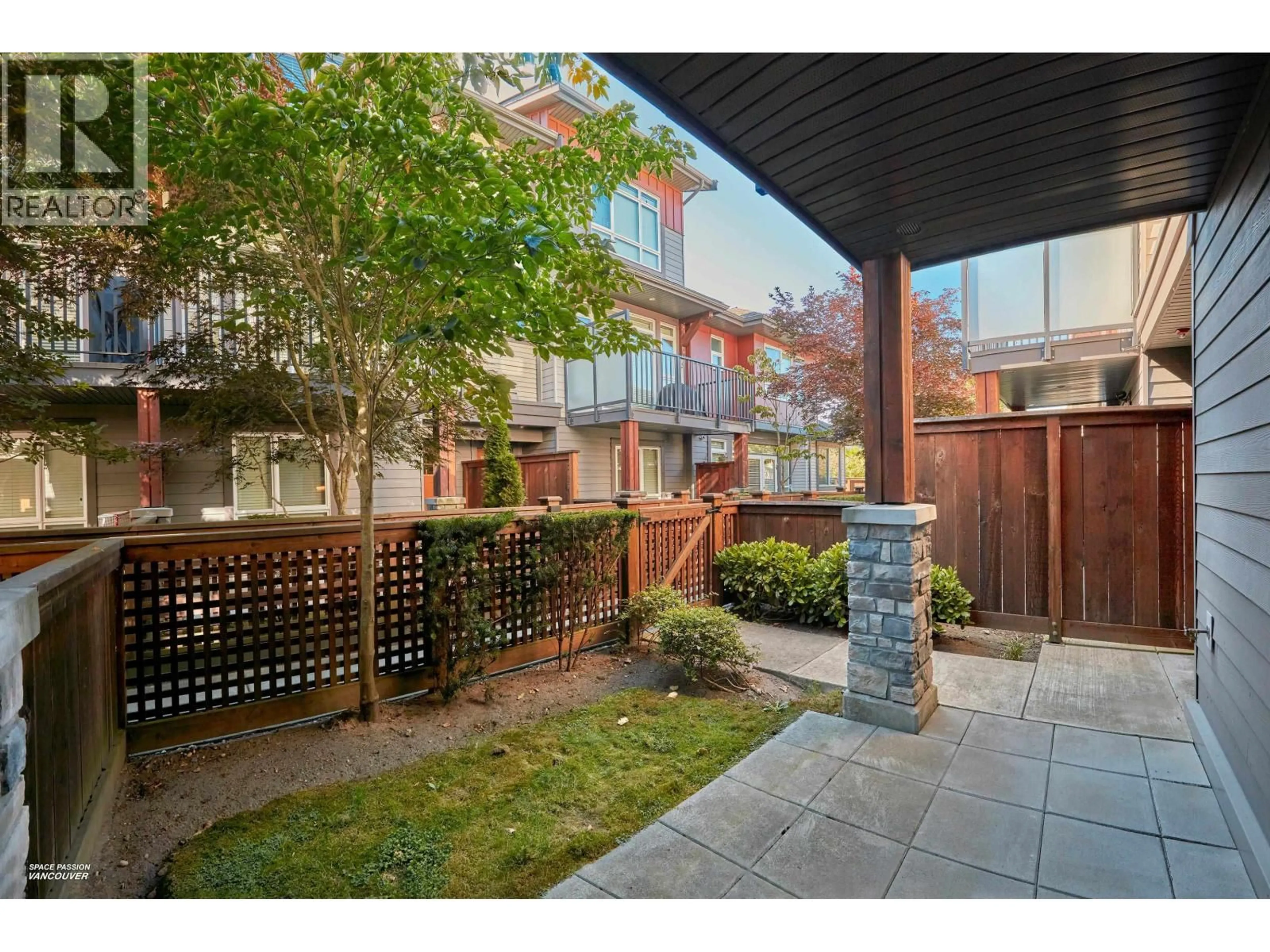 Patio, street for 10 - 4991 NO. 5 ROAD, Richmond British Columbia V6X0S9