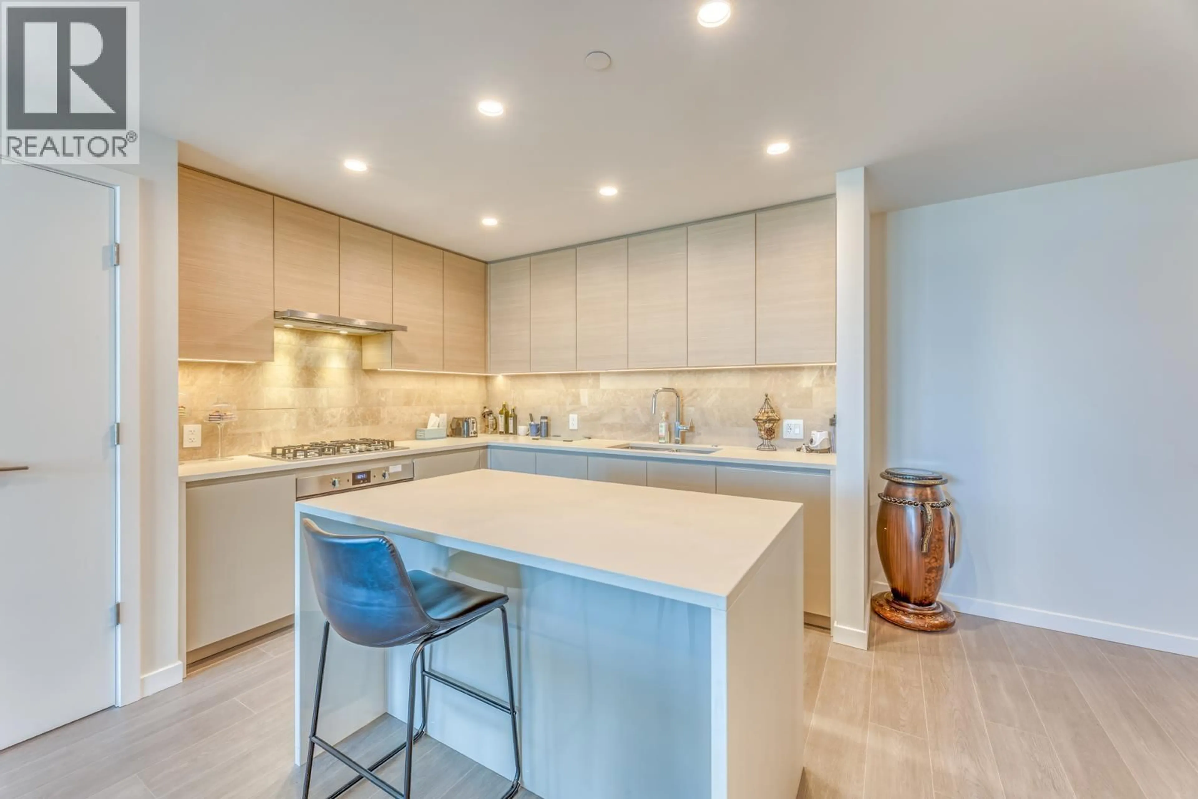 Open concept kitchen, unknown for 2806 - 4168 LOUGHEED HIGHWAY, Burnaby British Columbia V5C0N9