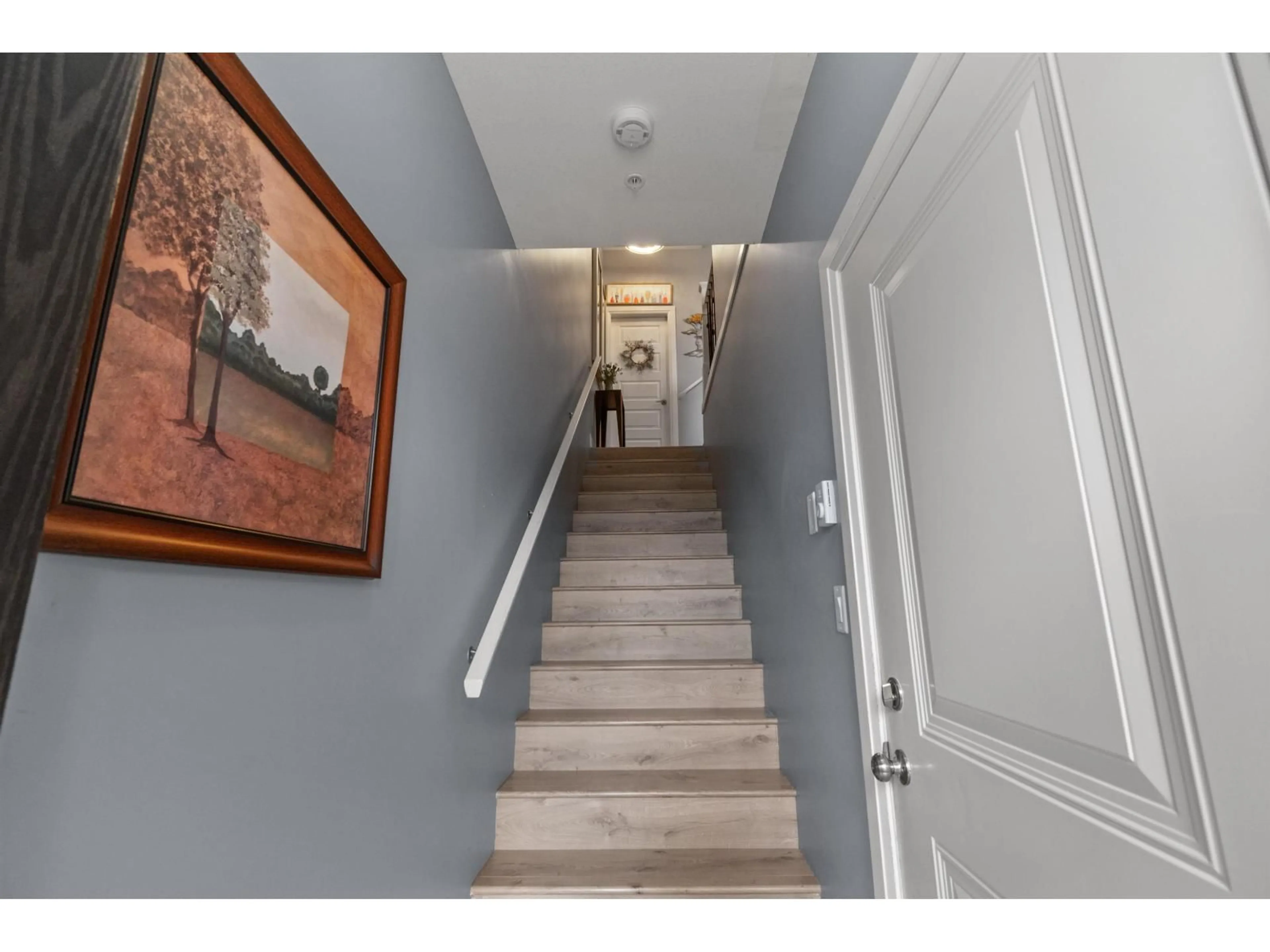 Indoor foyer for 7 - 6026 LINDEMAN STREET, Chilliwack British Columbia V2R0W1