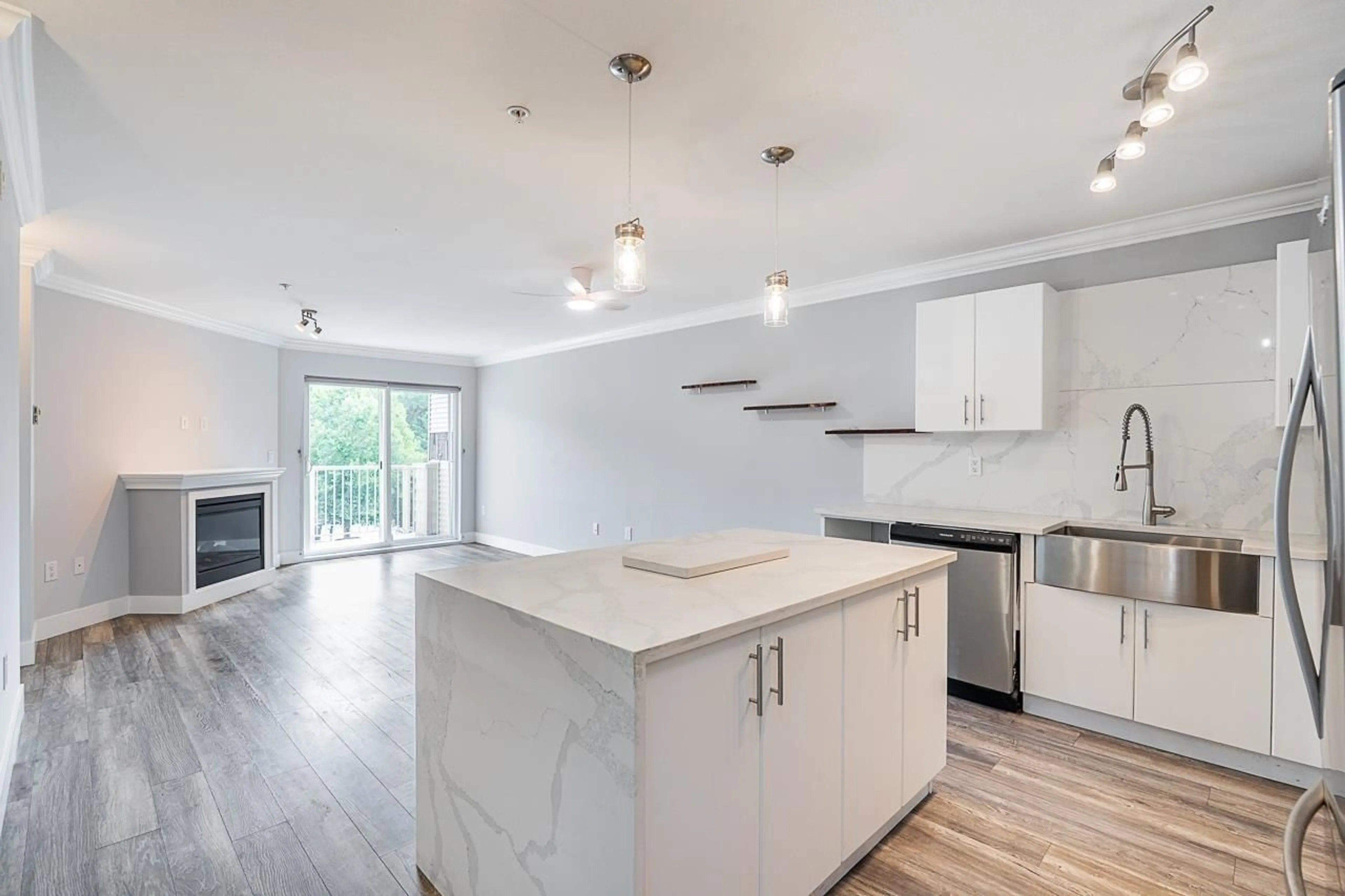 Open concept kitchen, unknown for 423 - 2515 PARK DRIVE, Abbotsford British Columbia V2S0B2