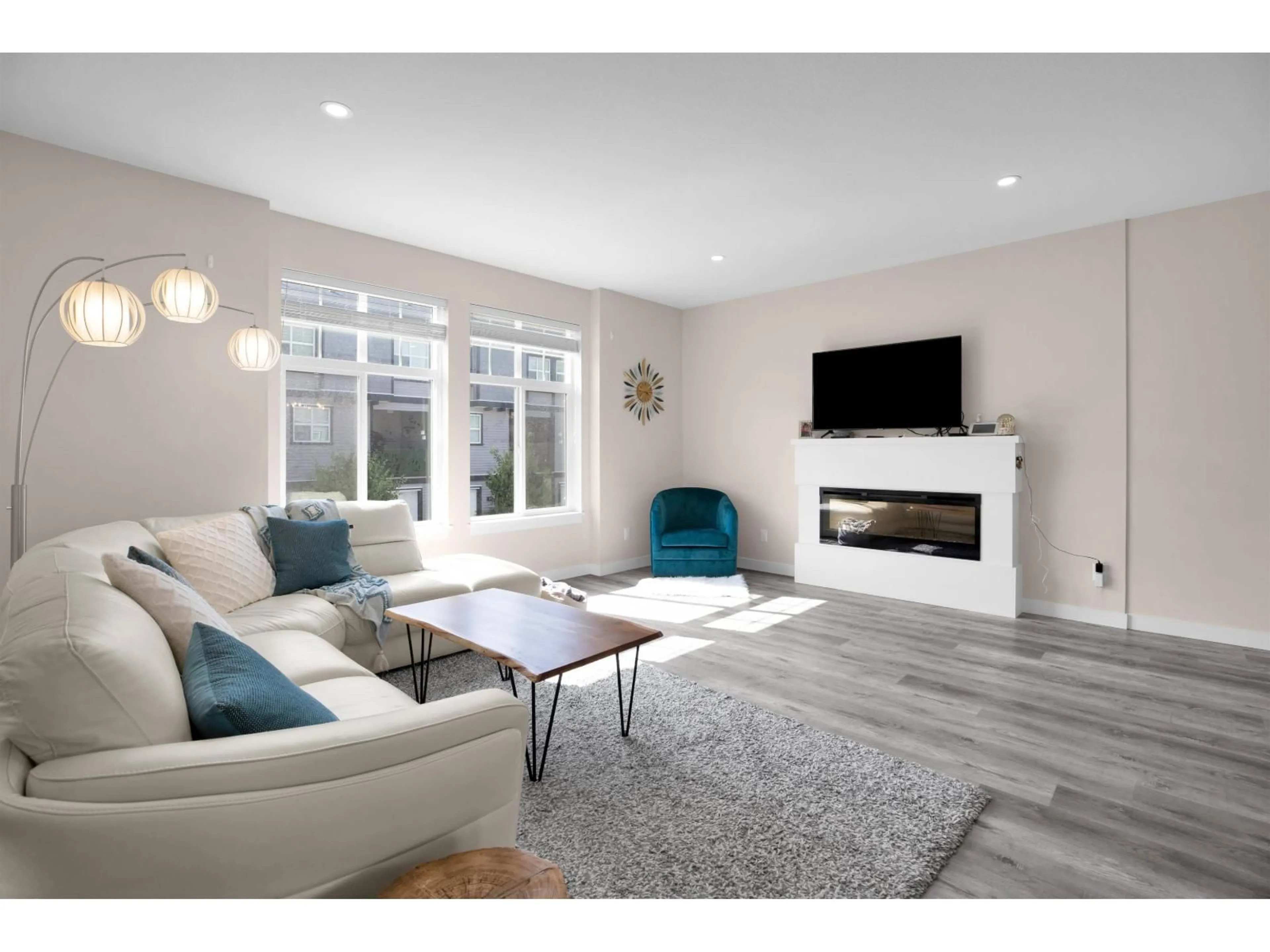 Living room with furniture, unknown for 25 - 7740 GRAND STREET, Mission British Columbia V2V3T3