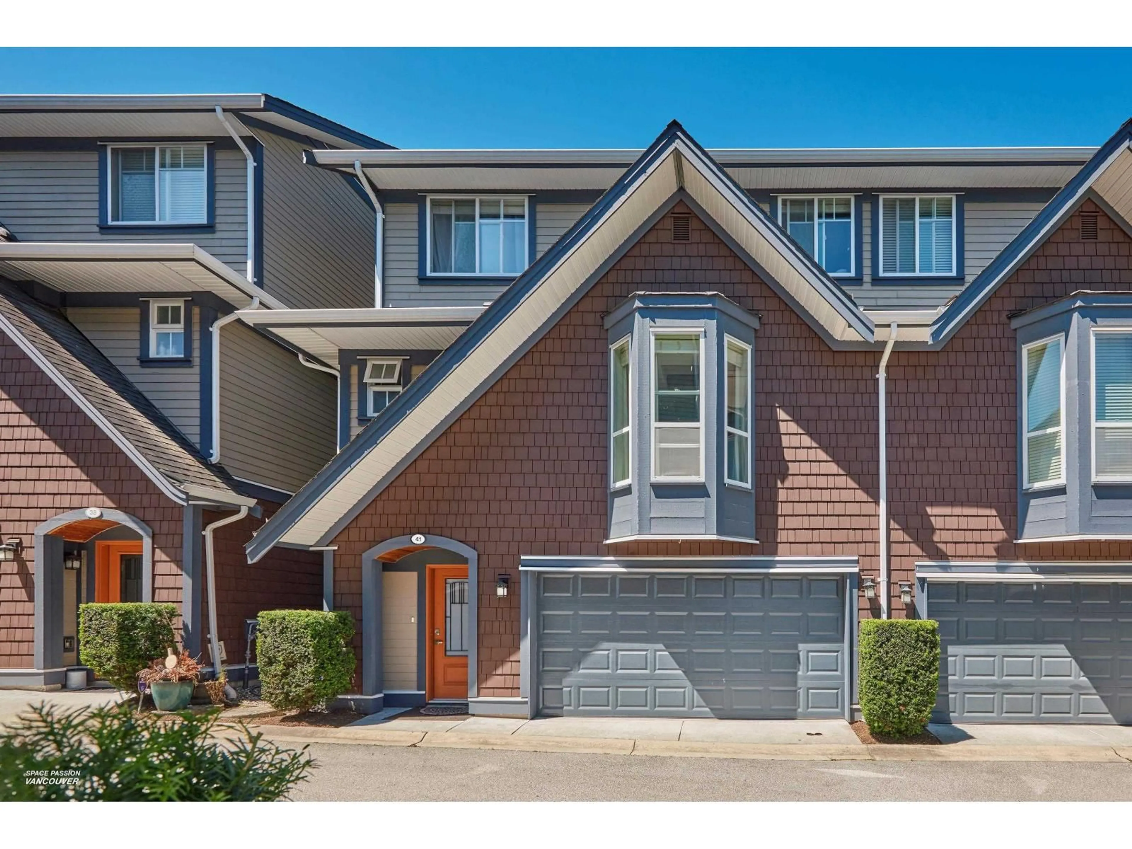 Home with brick exterior material, street for 41 - 15977 26 AVENUE, Surrey British Columbia V3Z2W7