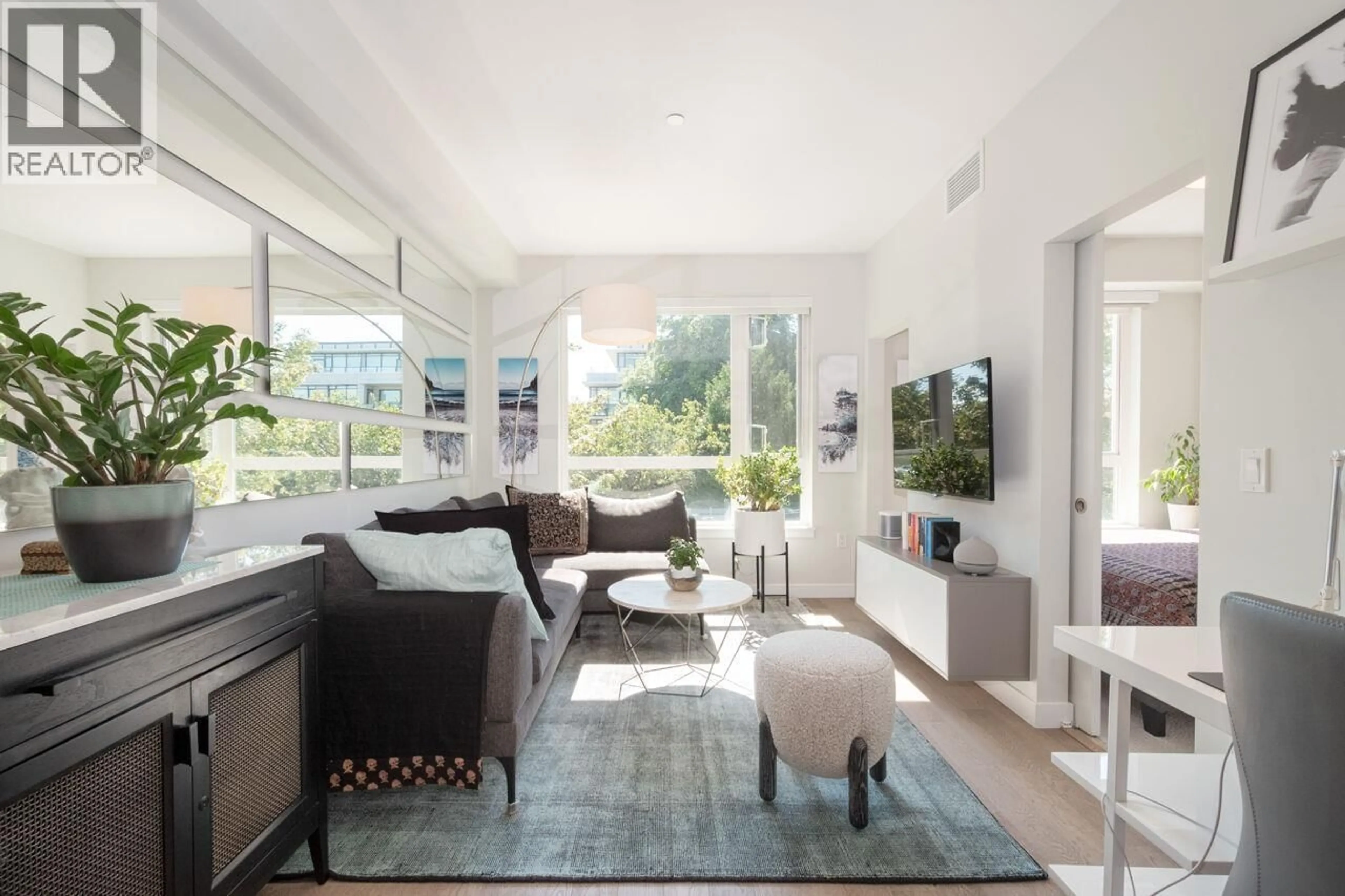 Living room with furniture, unknown for 207 - 4080 YUKON STREET, Vancouver British Columbia V5Y0L4