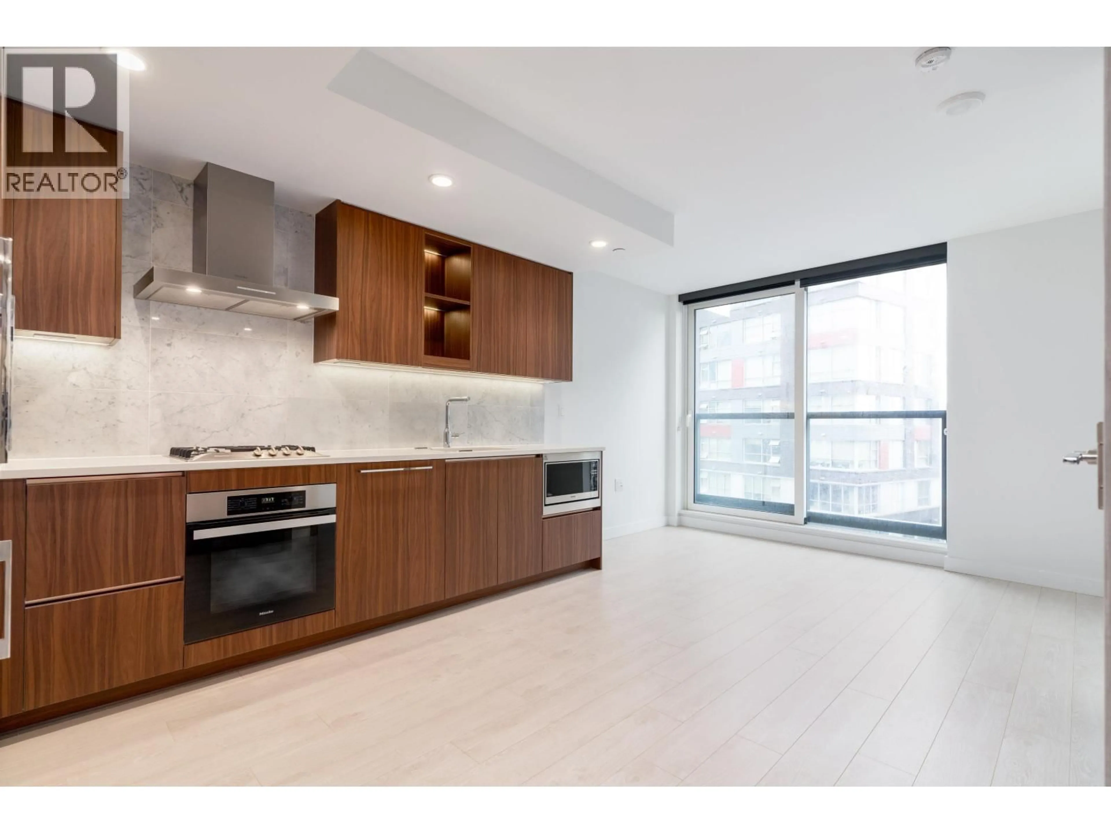 Standard kitchen, unknown for 603 - 1768 COOK STREET, Vancouver British Columbia V5Y0N3