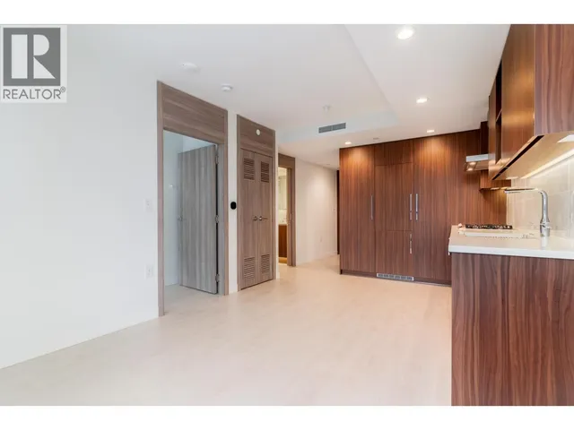 603 - 1768 COOK STREET, Vancouver 4