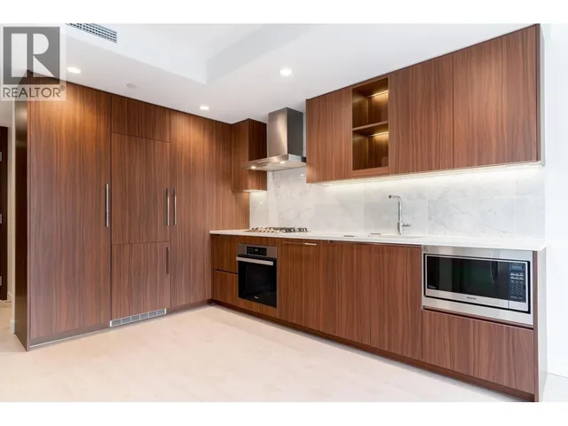 603 - 1768 COOK STREET, Vancouver 5