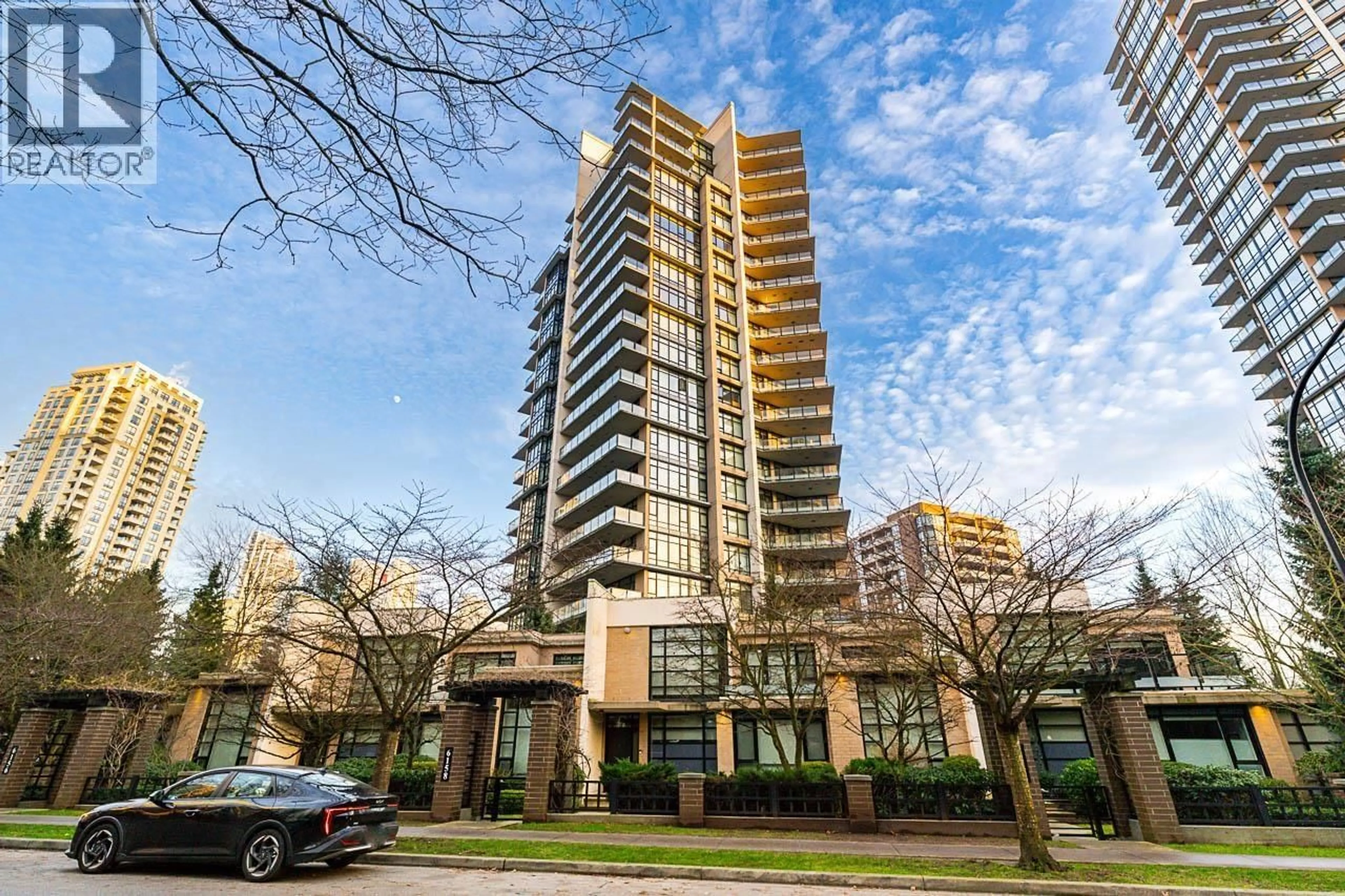 Indoor foyer for 1302 - 6168 WILSON AVENUE, Burnaby British Columbia V5H0B2