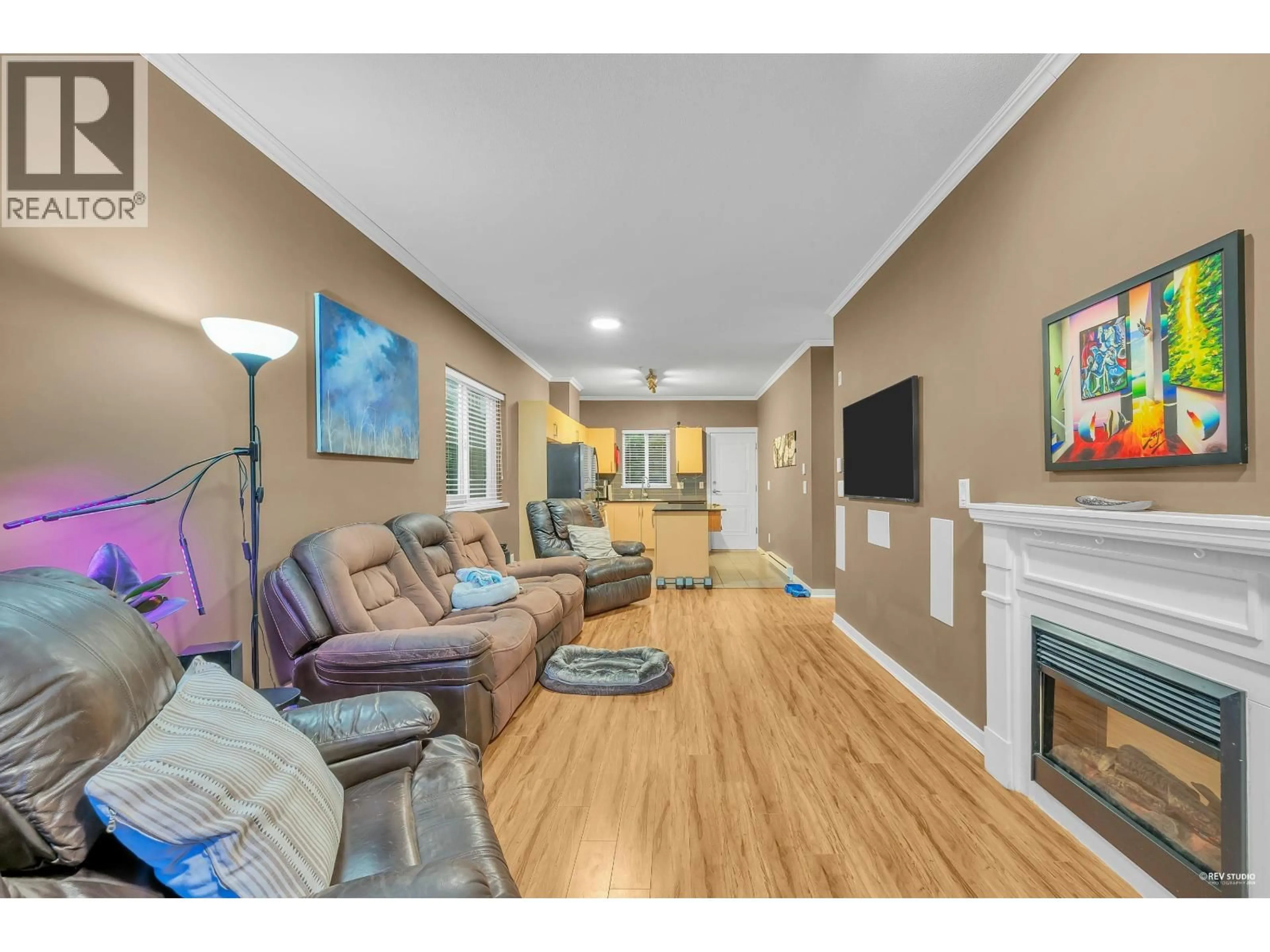 Living room with furniture, unknown for 310 - 1661 FRASER AVENUE, Port Coquitlam British Columbia V3B0B6