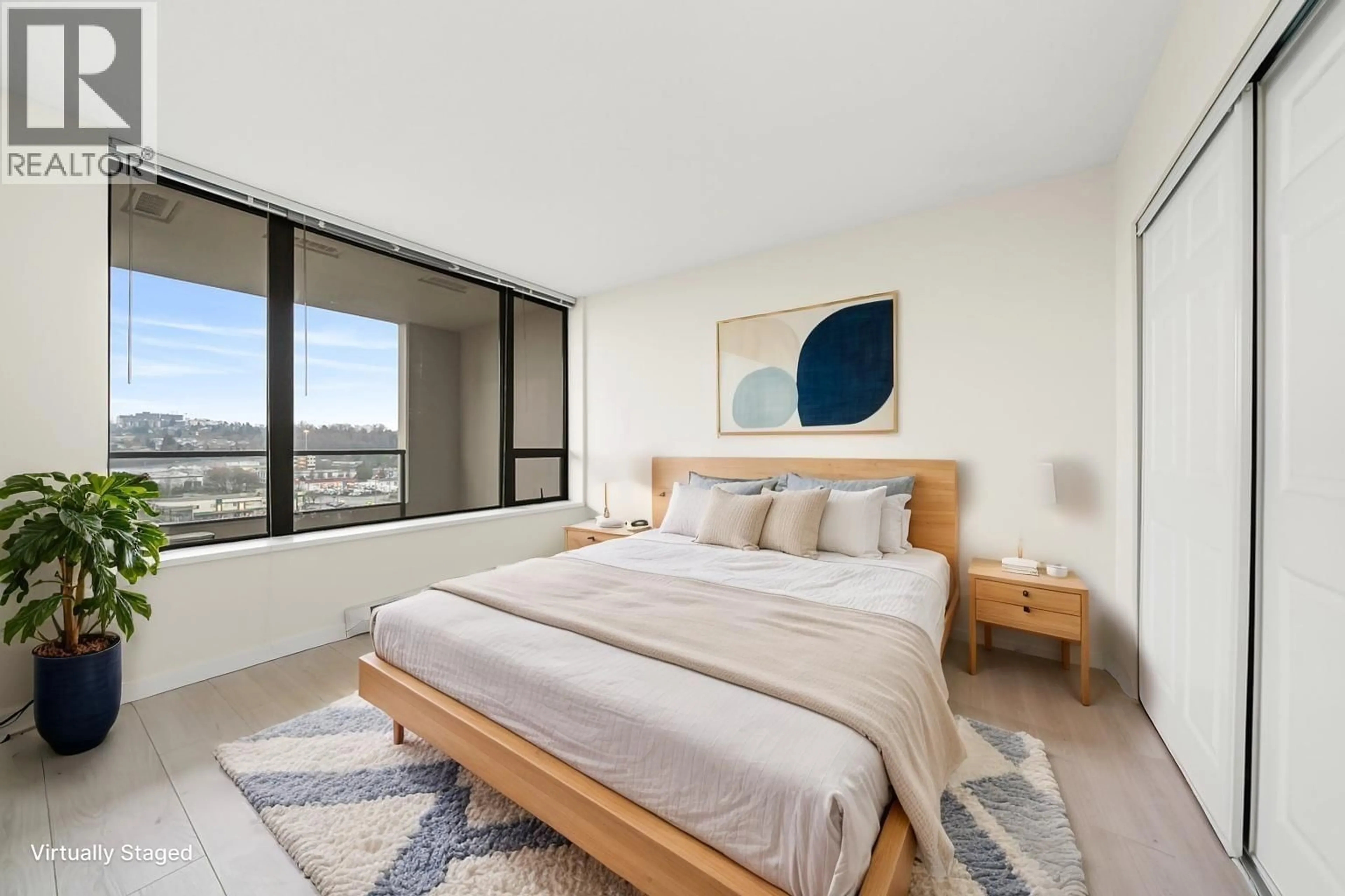 Bedroom with bed, unknown for 1105 - 4178 DAWSON STREET, Burnaby British Columbia V5C0A1