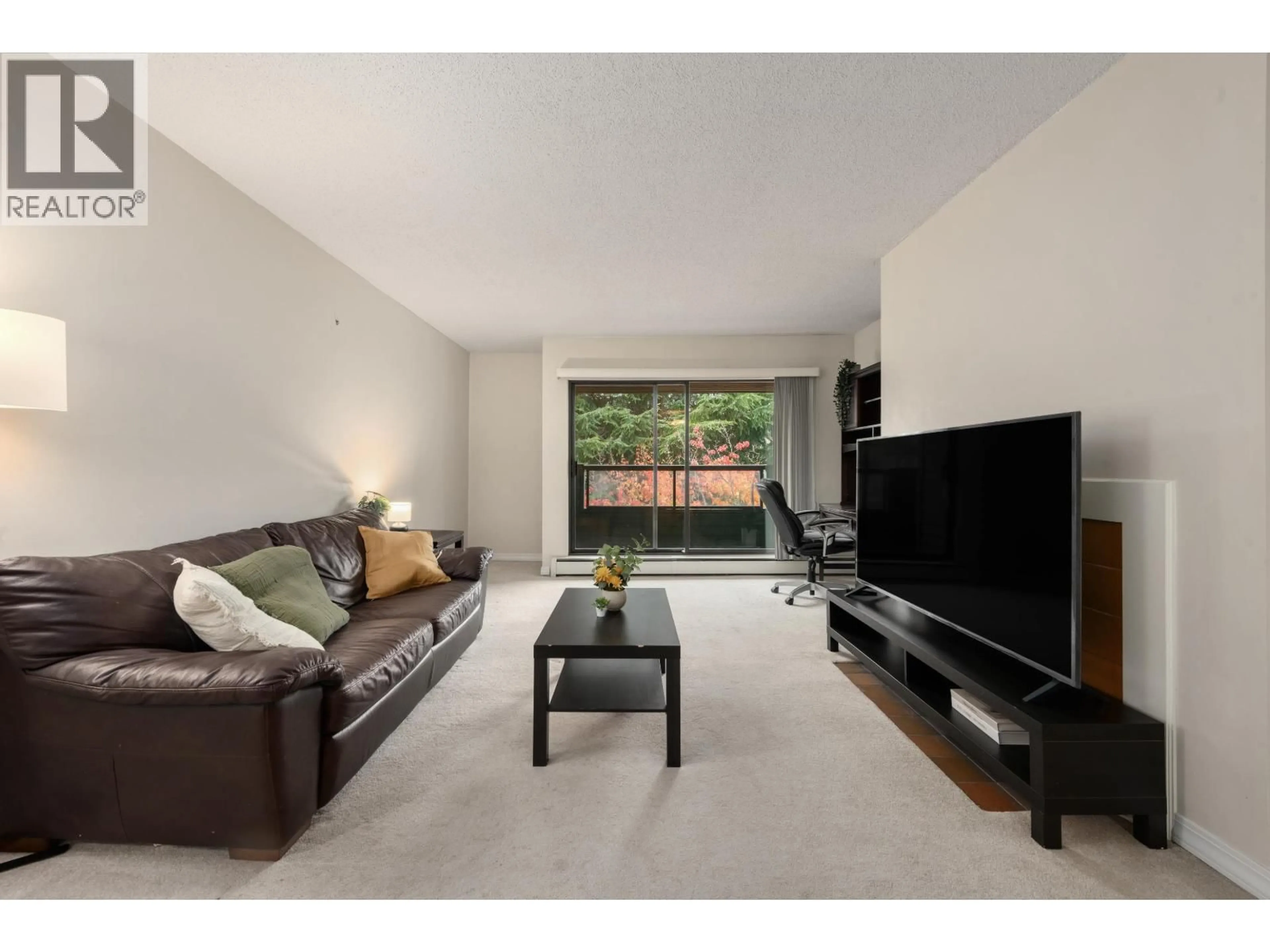 Living room with furniture, unknown for 303 - 8600 ACKROYD ROAD, Richmond British Columbia V6X3G1