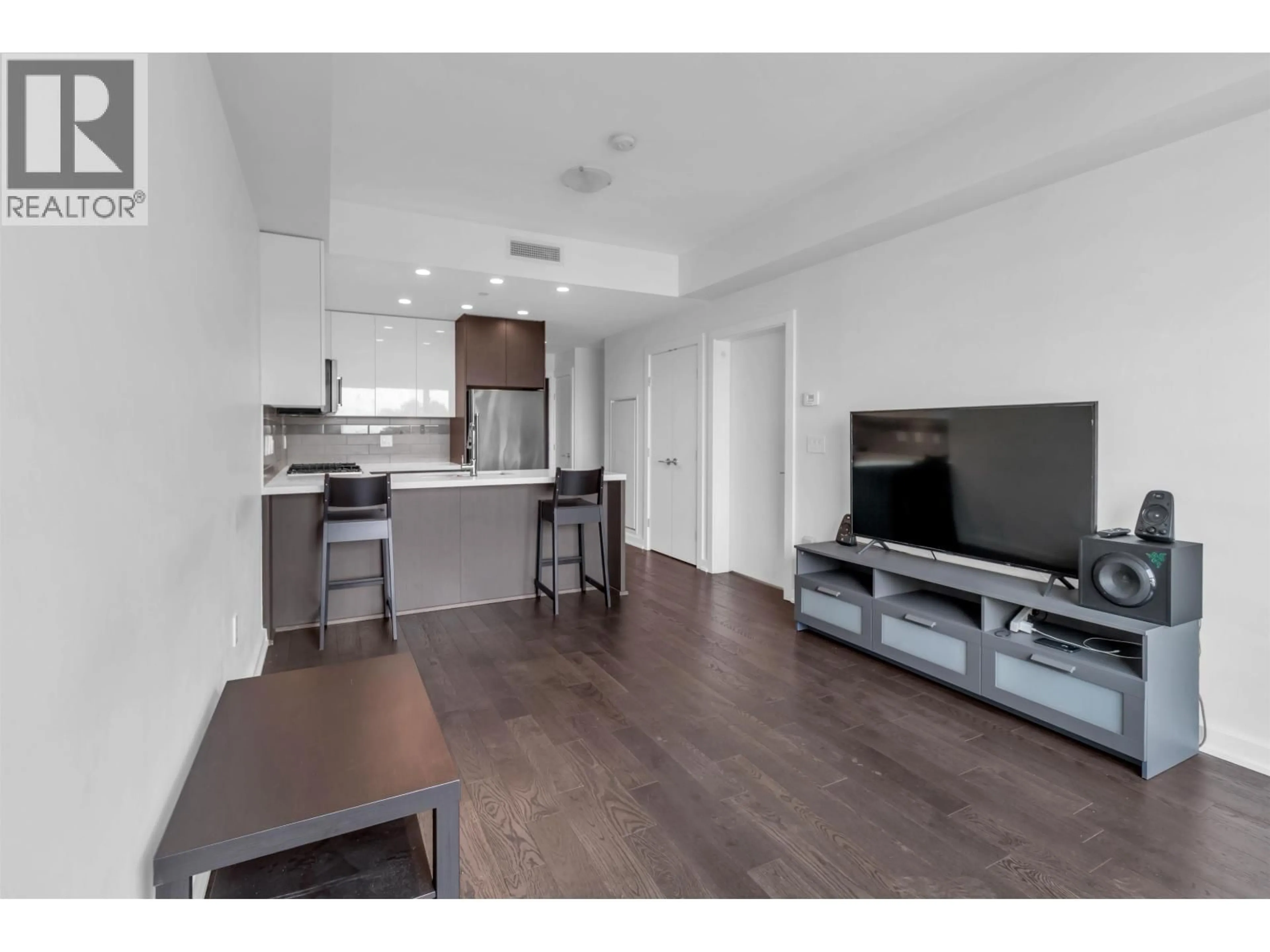 A pic of a room for 537 - 5311 CEDARBRIDGE WAY, Richmond British Columbia V6X0M3