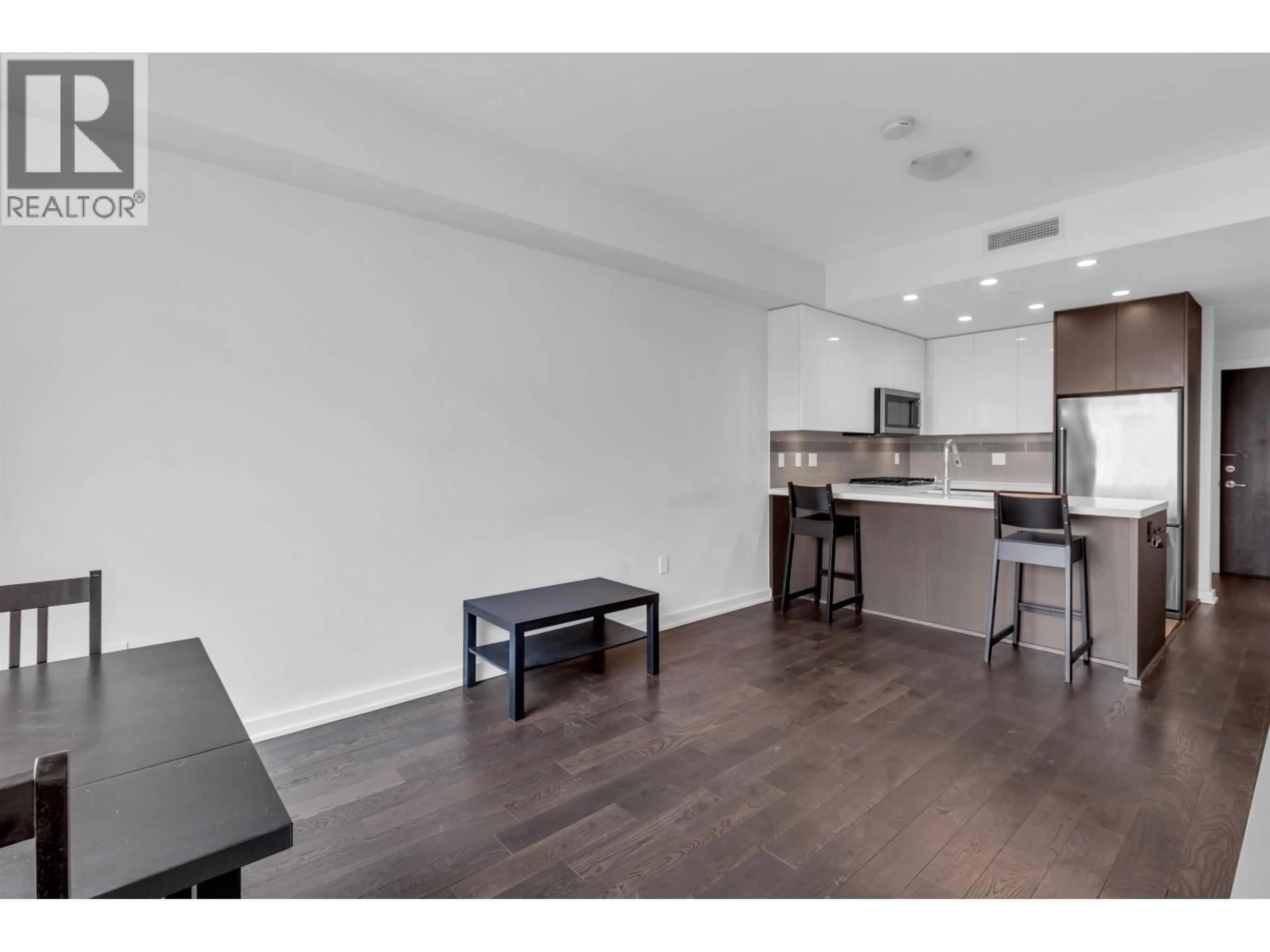 Open concept kitchen, wood/laminate floor for 537 - 5311 CEDARBRIDGE WAY, Richmond British Columbia V6X0M3