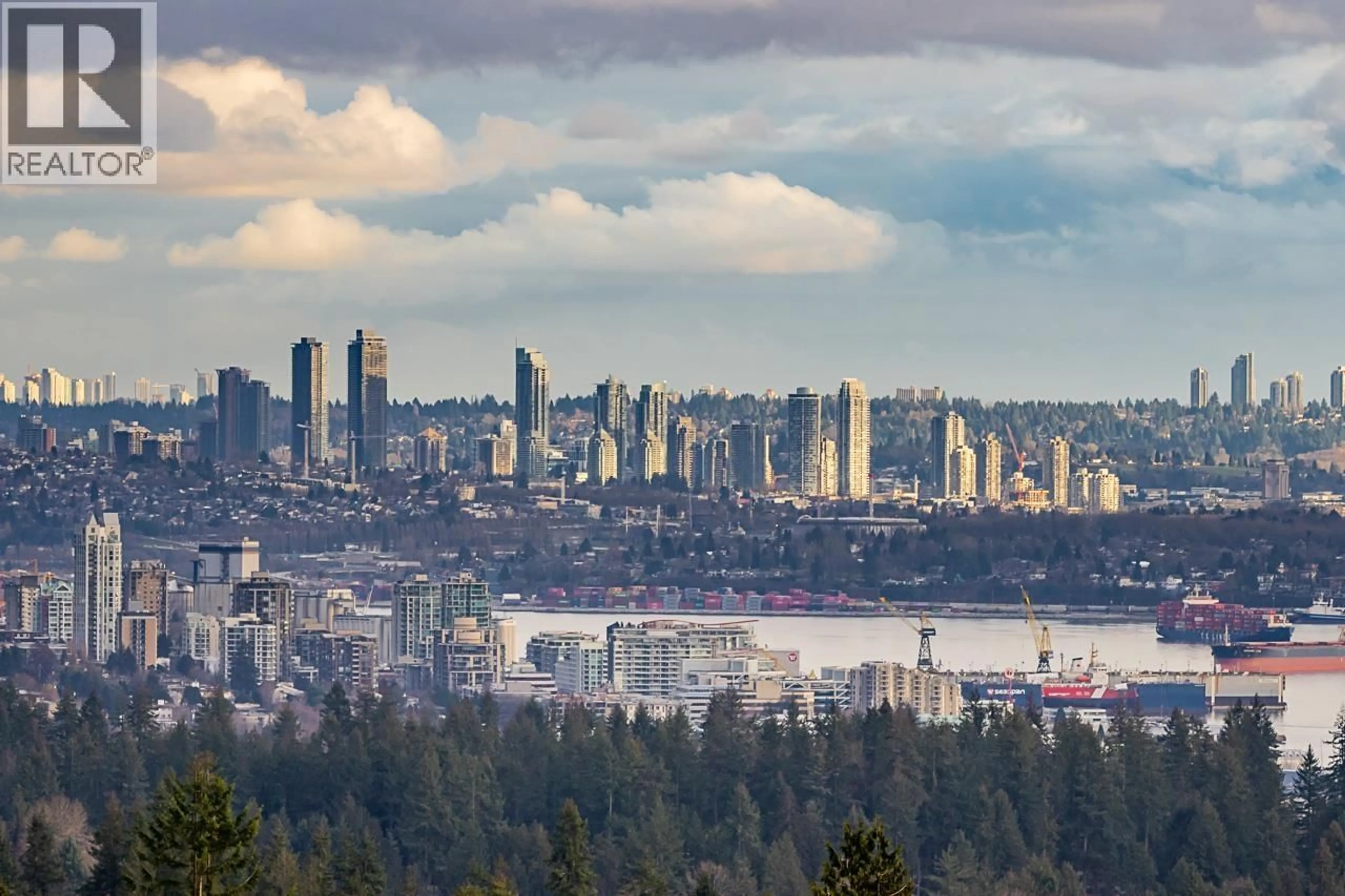 Blurry image for 797 EYREMOUNT DRIVE, West Vancouver British Columbia V7S2A3