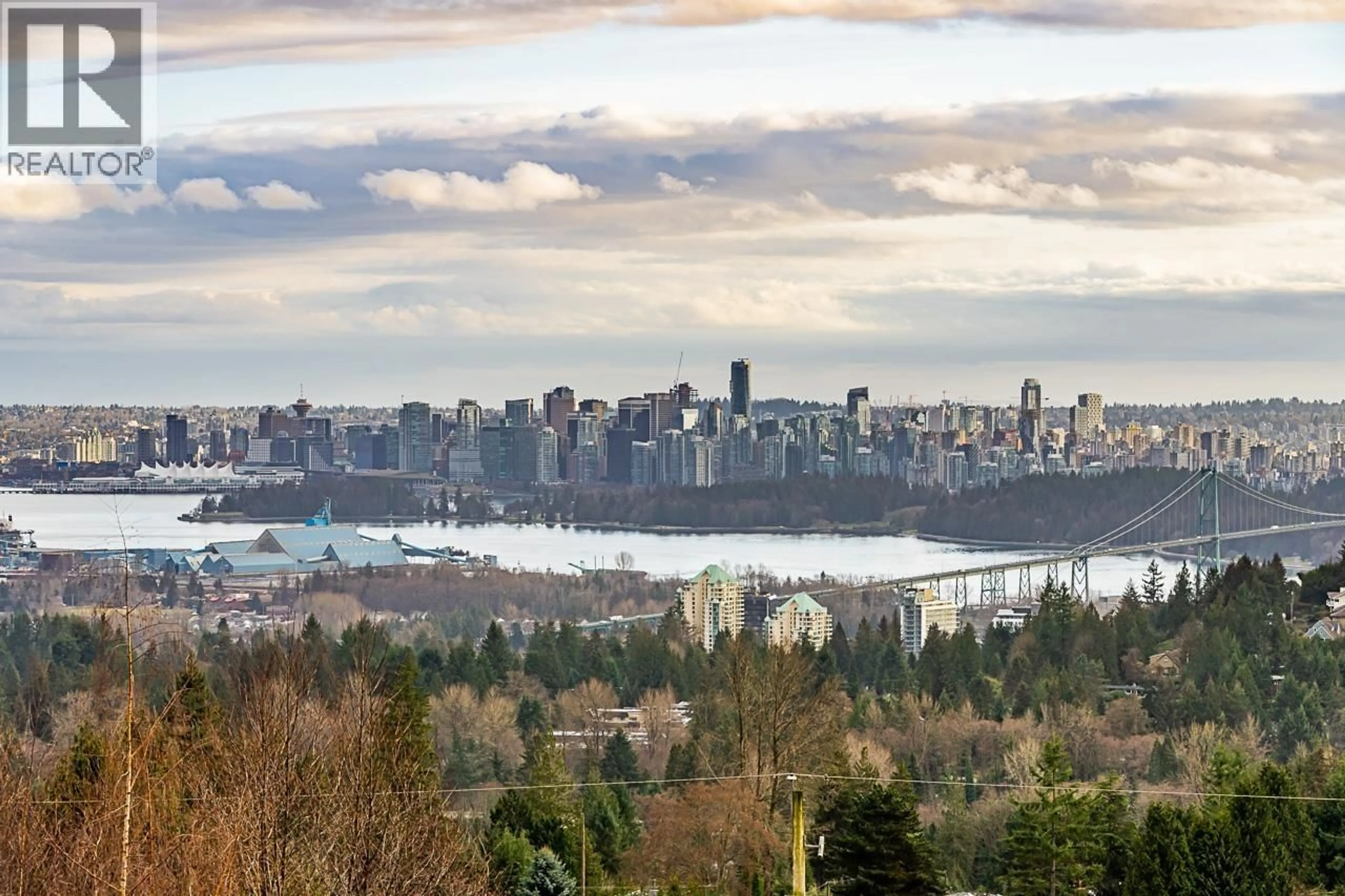 Blurry image for 797 EYREMOUNT DRIVE, West Vancouver British Columbia V7S2A3