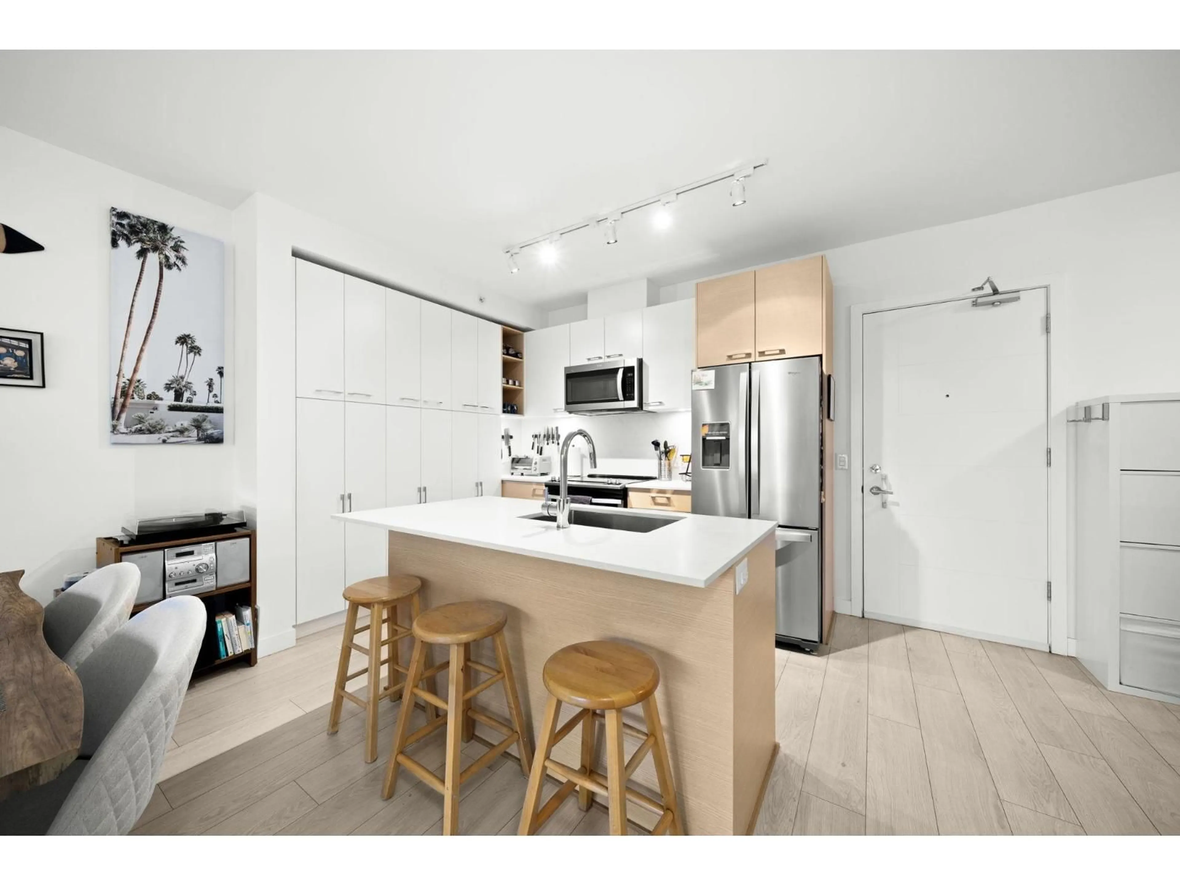 Open concept kitchen, unknown for 623 - 13963 105 BOULEVARD, Surrey British Columbia V3T0M9