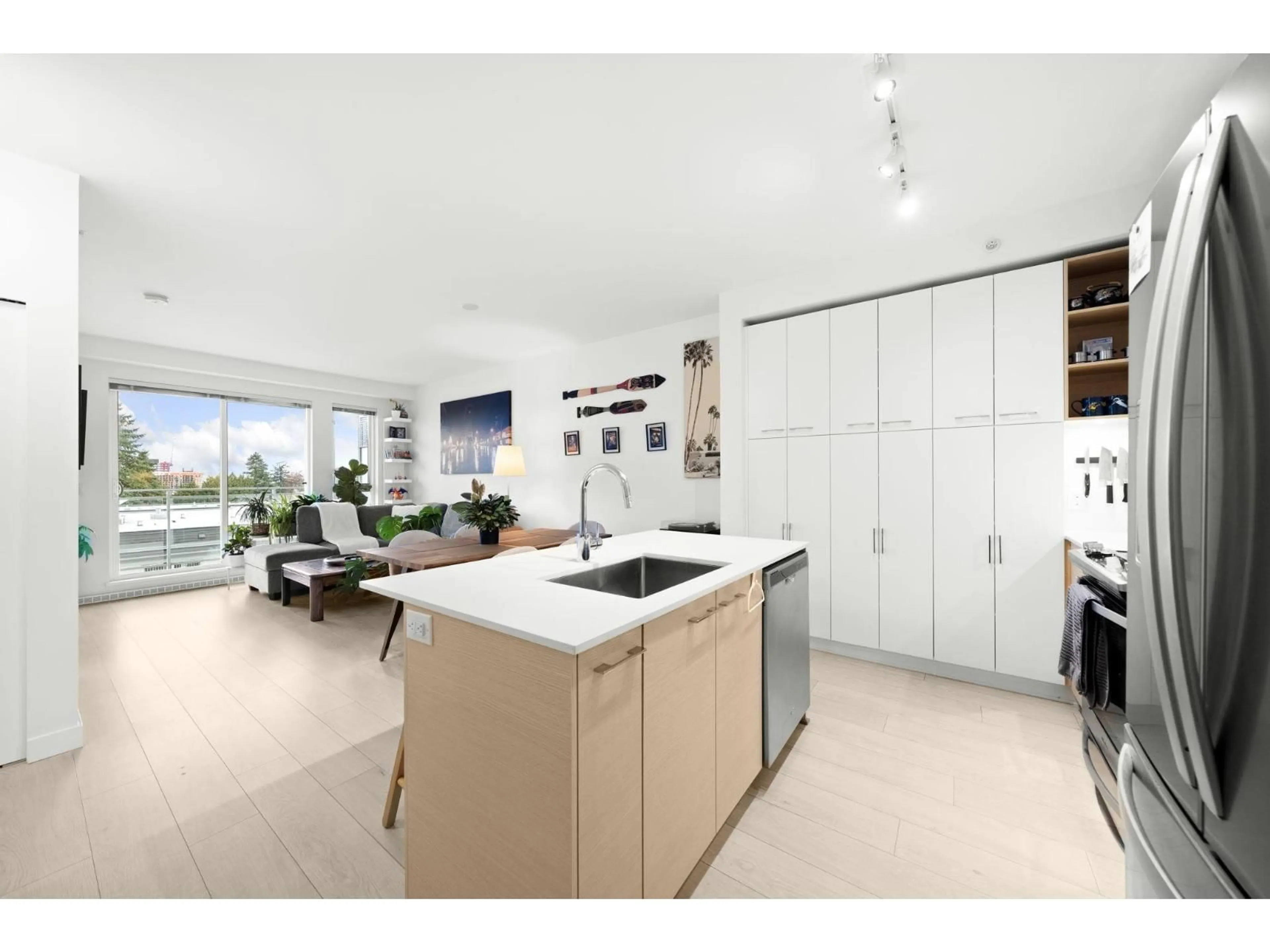 Open concept kitchen, unknown for 623 - 13963 105 BOULEVARD, Surrey British Columbia V3T0M9