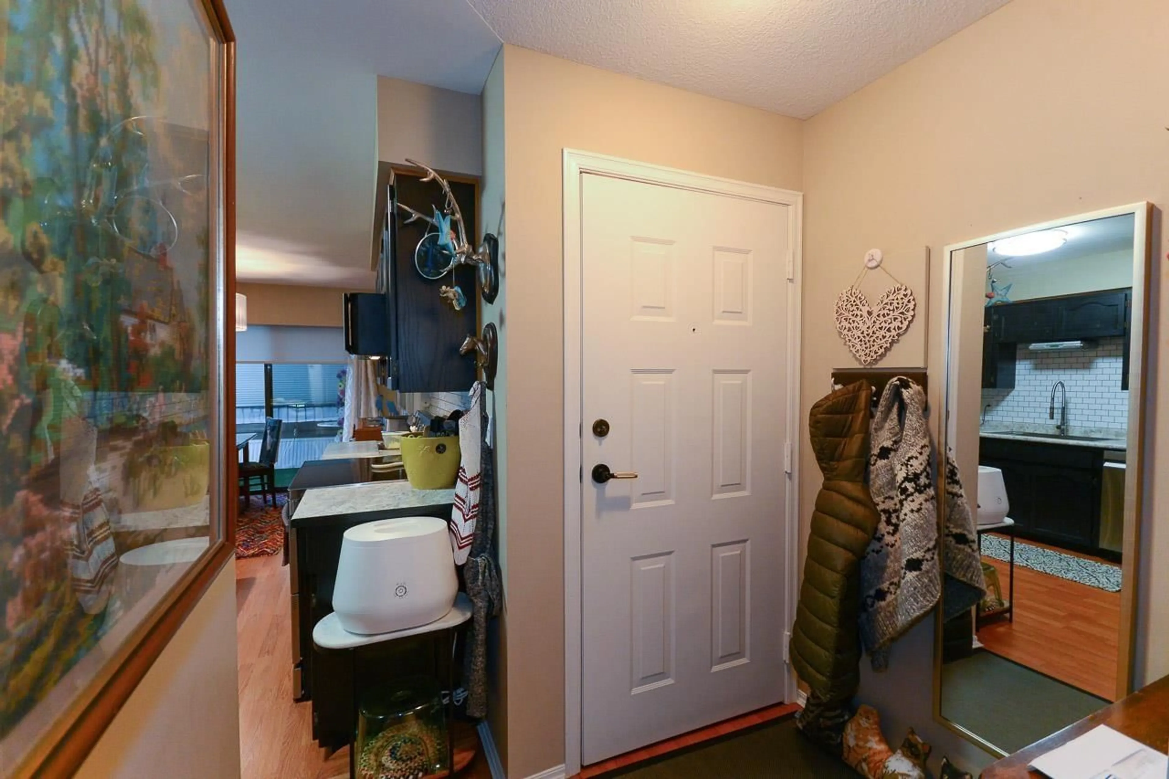 Indoor entryway for 66 - 32959 GEORGE FERGUSON WAY, Abbotsford British Columbia V2S7W9