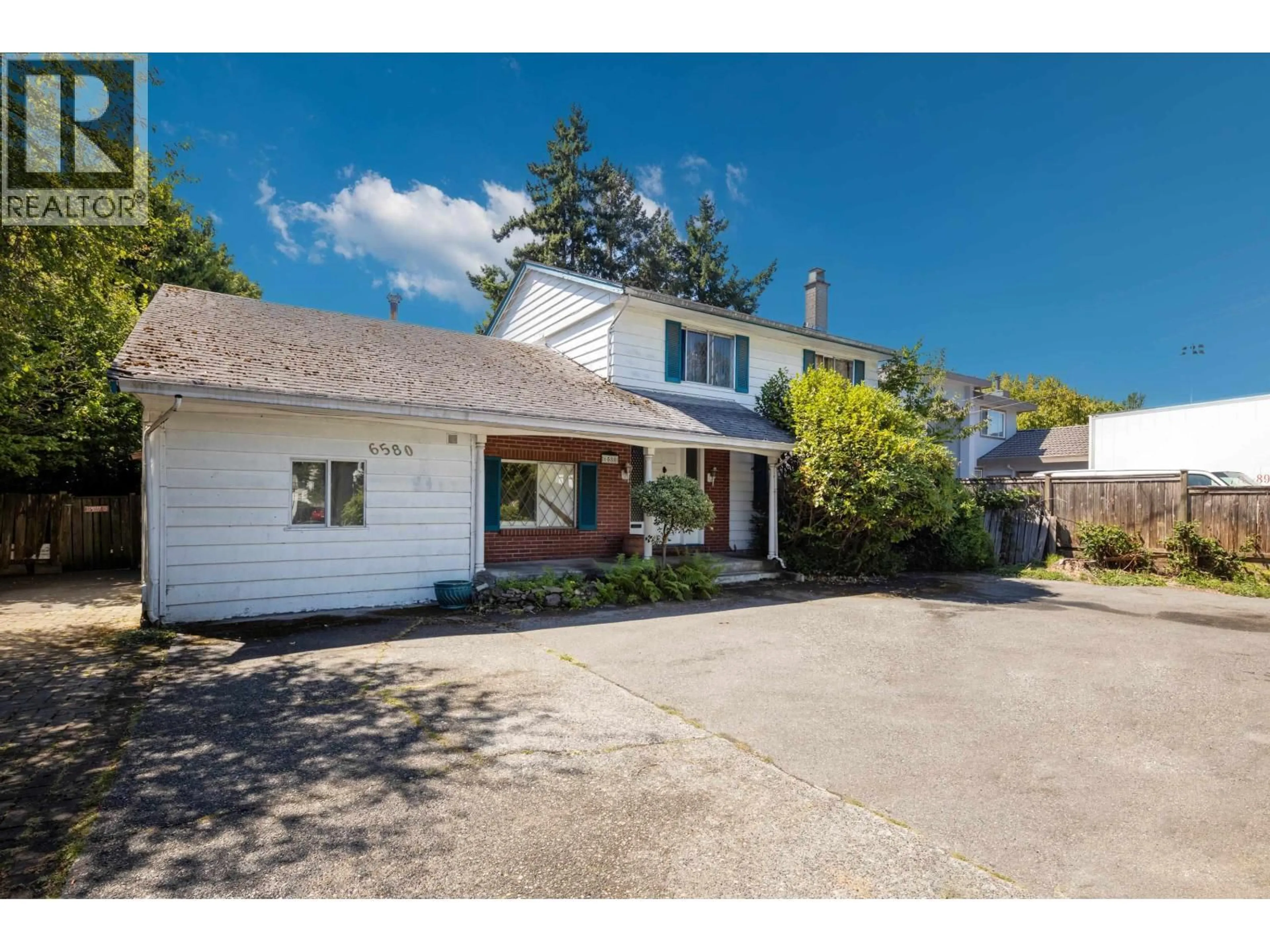 A pic from outside/outdoor area/front of a property/back of a property/a pic from drone, street for 6580 WILLIAMS ROAD, Richmond British Columbia V7E1K5