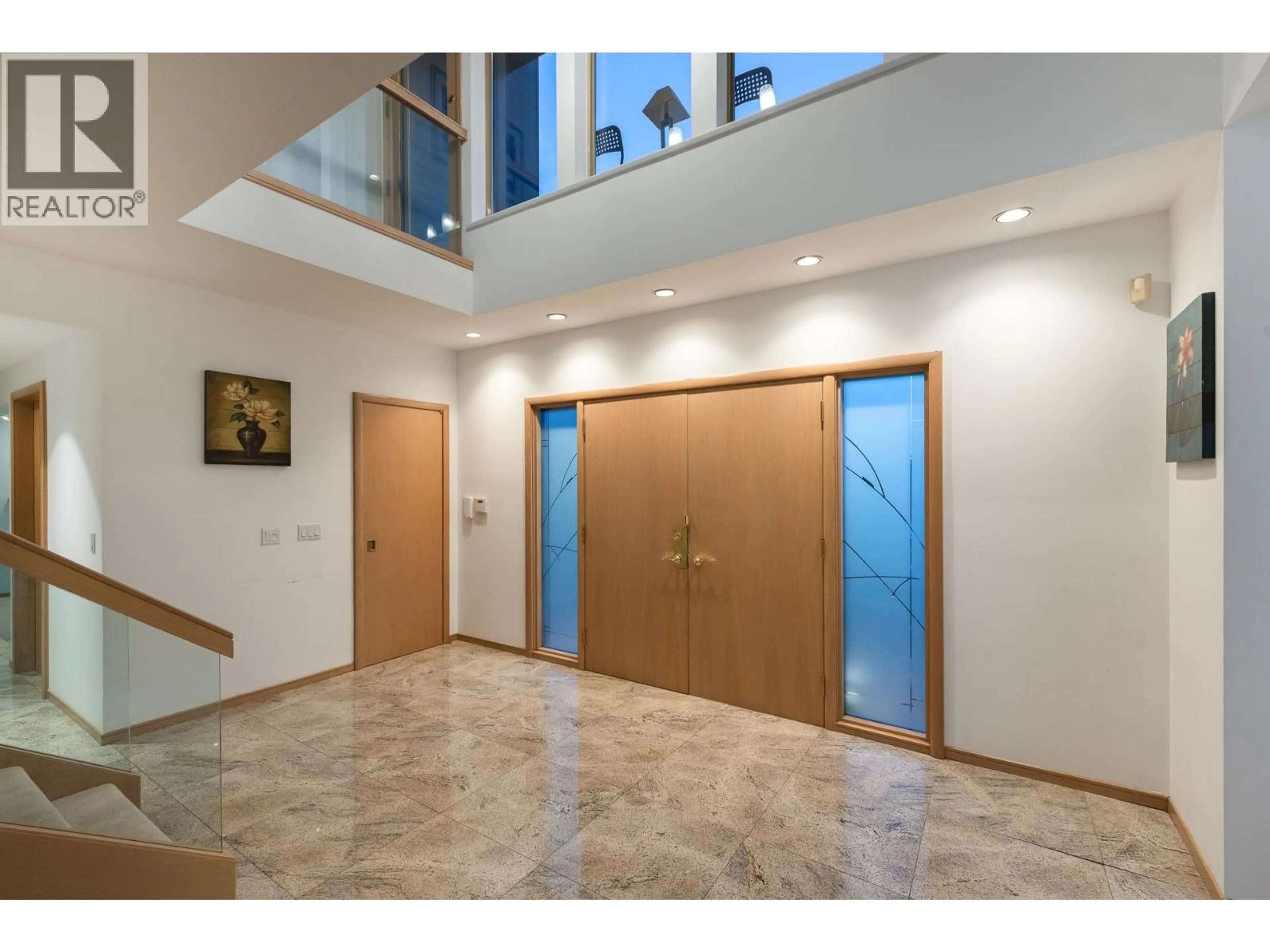 Indoor foyer for 4779 WOODLEY DRIVE, West Vancouver British Columbia V7S3A6