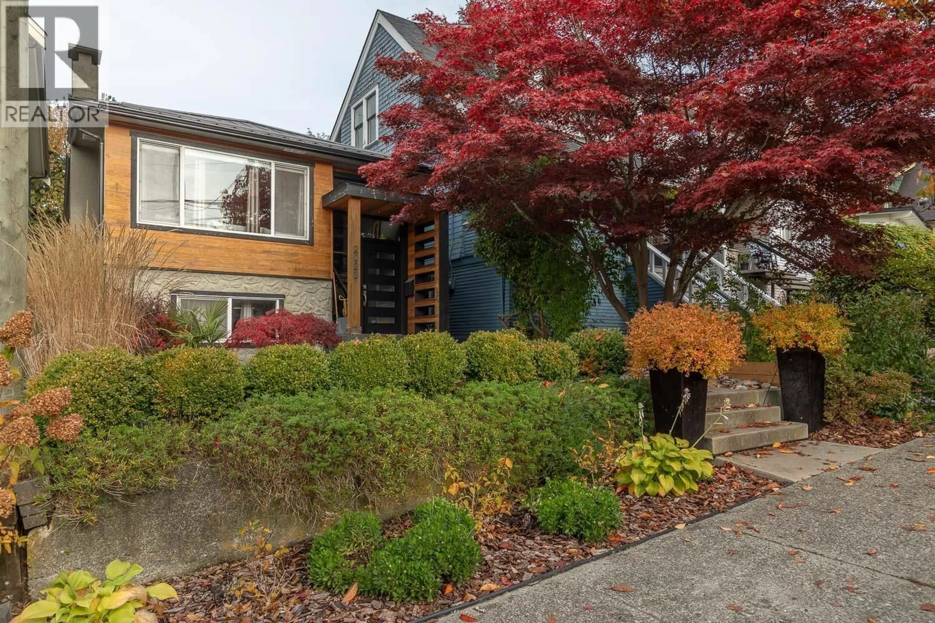 Unknown for 2023 CHARLES STREET, Vancouver British Columbia V5L2V1