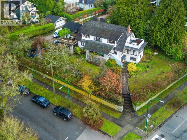 1989 KING EDWARD AVENUE, Vancouver