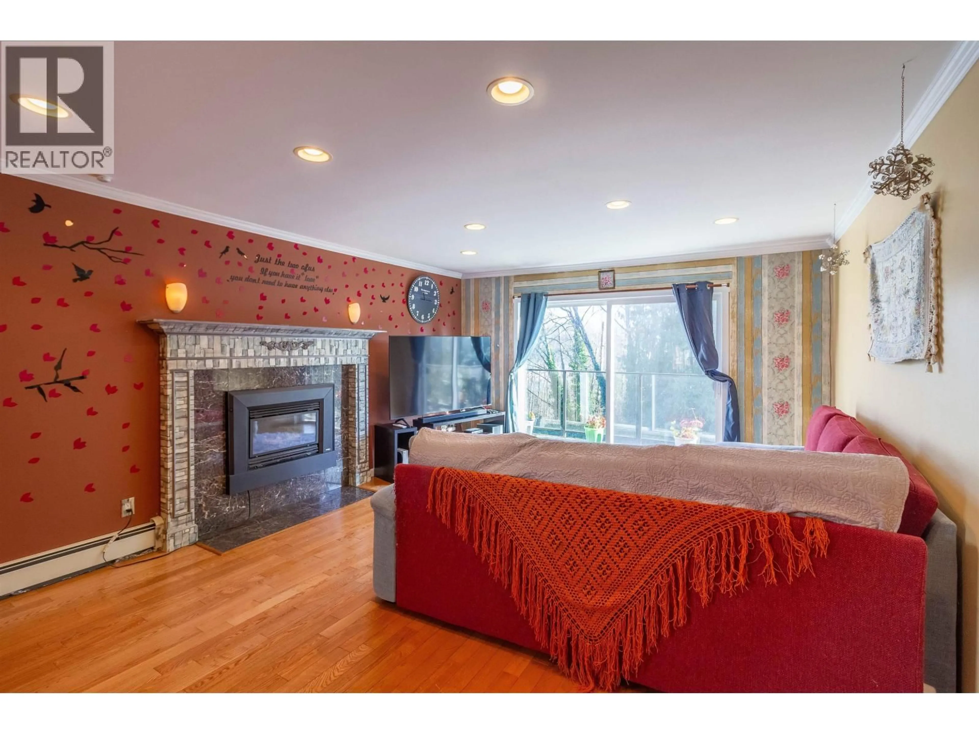 Unknown for 111 FELL AVENUE, Burnaby British Columbia V5B1L3