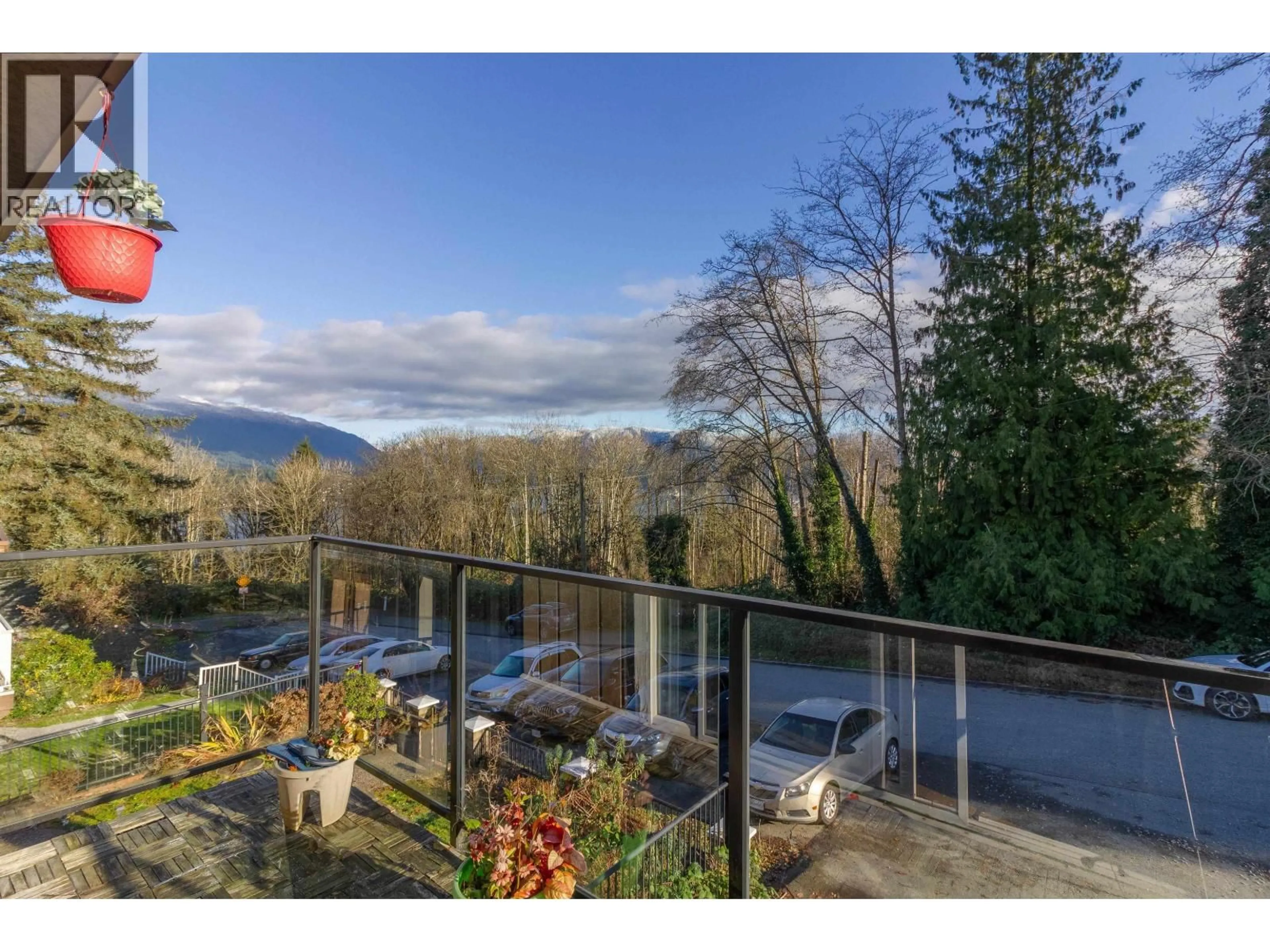A pic from outside/outdoor area/front of a property/back of a property/a pic from drone, mountain view for 111 FELL AVENUE, Burnaby British Columbia V5B1L3
