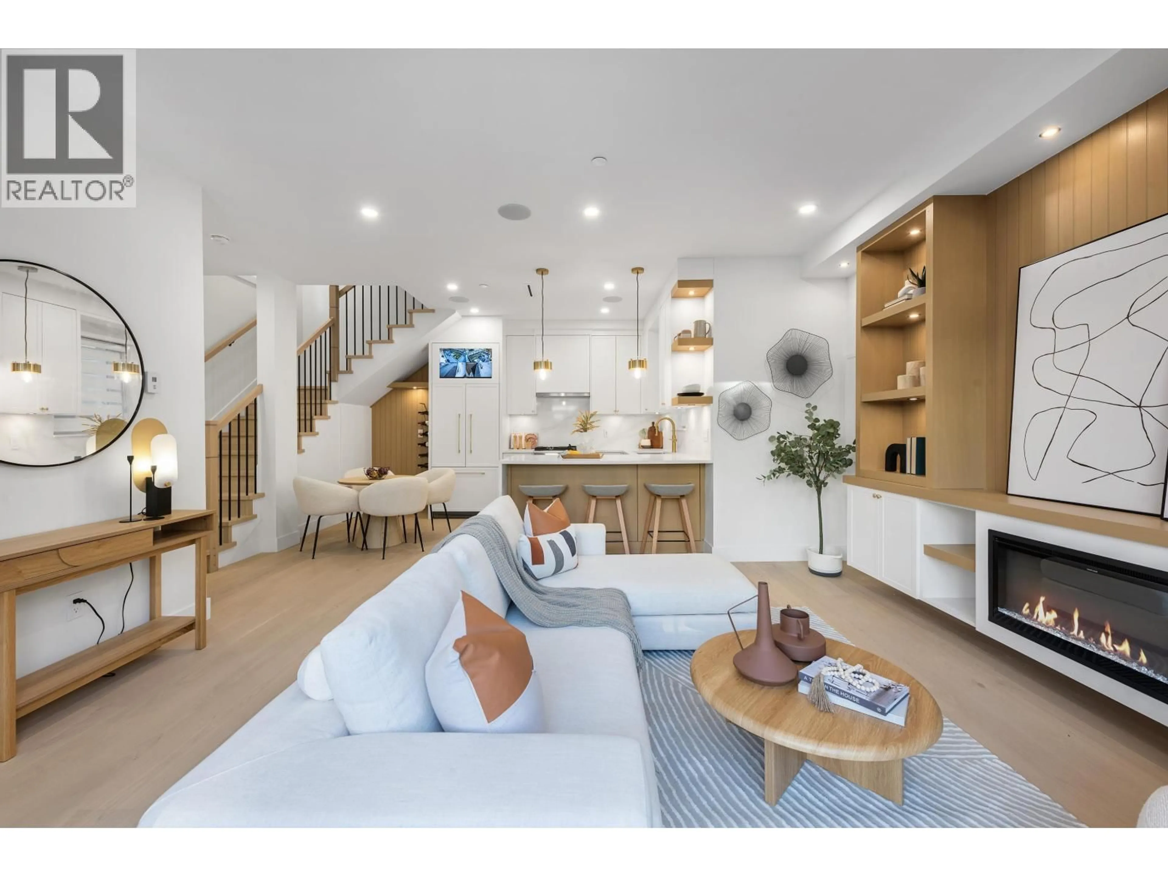 Living room with furniture, unknown for 1 - 4855 DUMFRIES STREET, Vancouver British Columbia V5N3T8