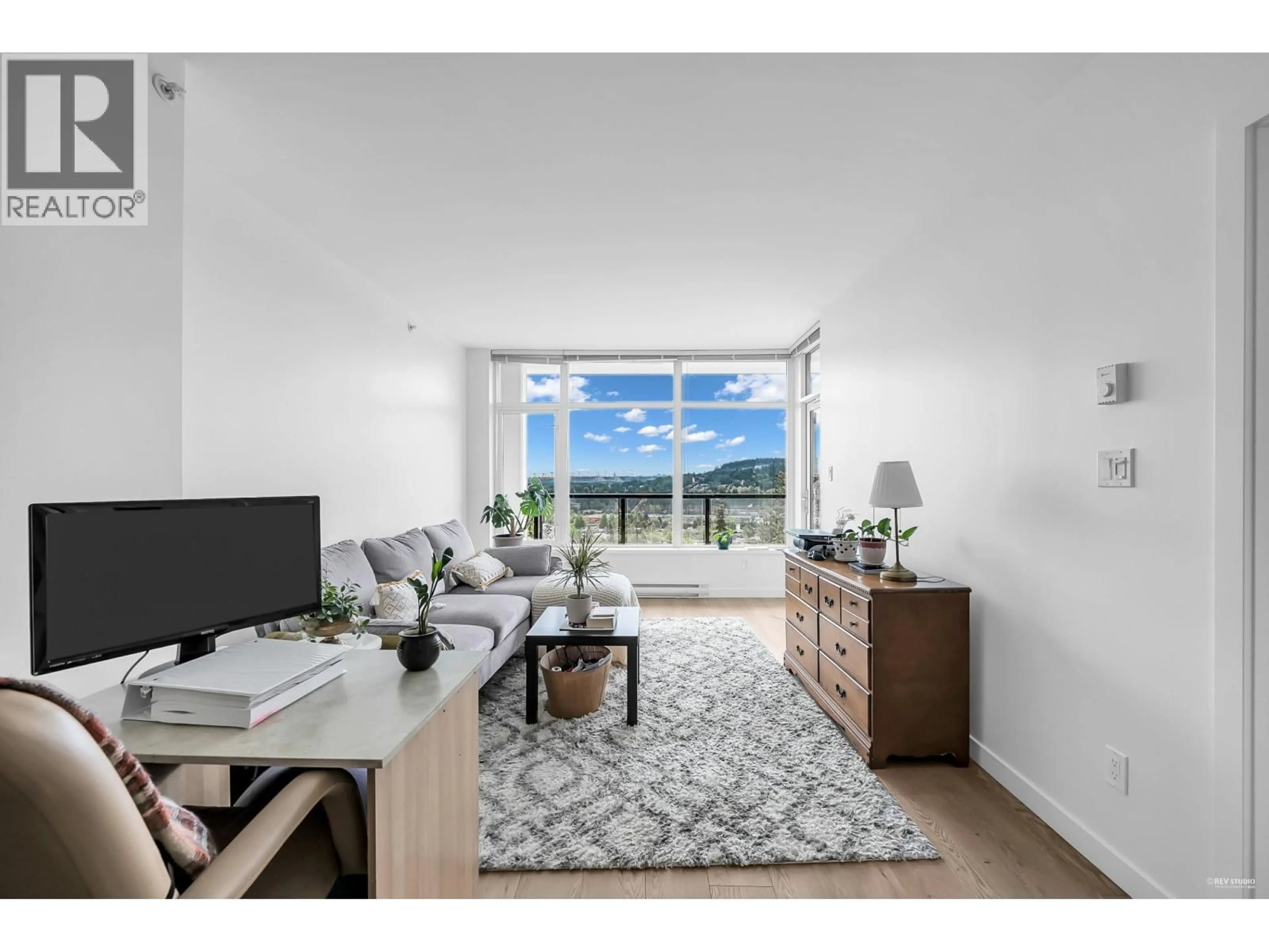 Living room with furniture, unknown for 1906 - 3080 LINCOLN AVENUE, Coquitlam British Columbia V3B0L9