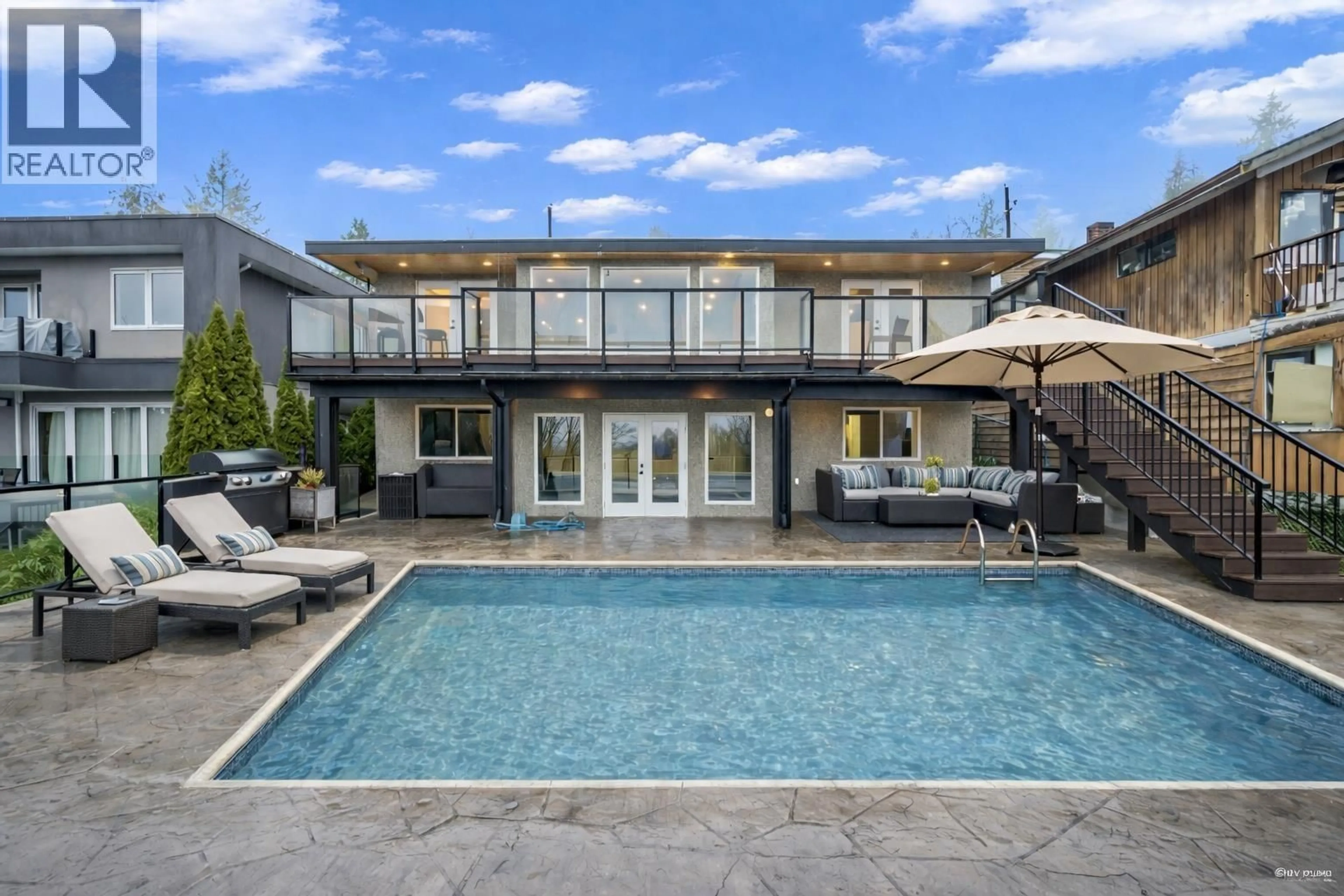 Pool for 5807 HIGHFIELD DRIVE, Burnaby British Columbia V5B1E4