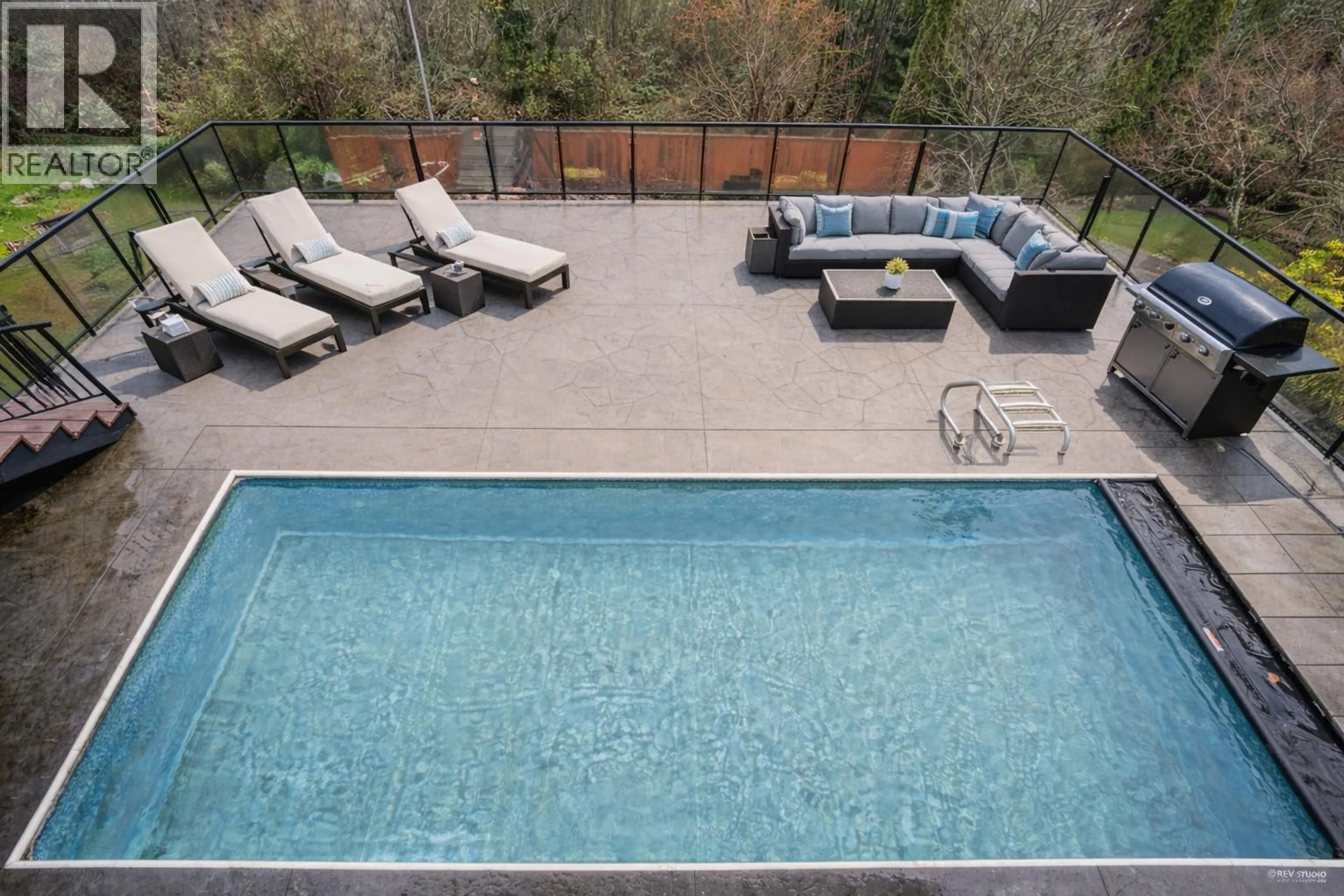 Pool for 5807 HIGHFIELD DRIVE, Burnaby British Columbia V5B1E4