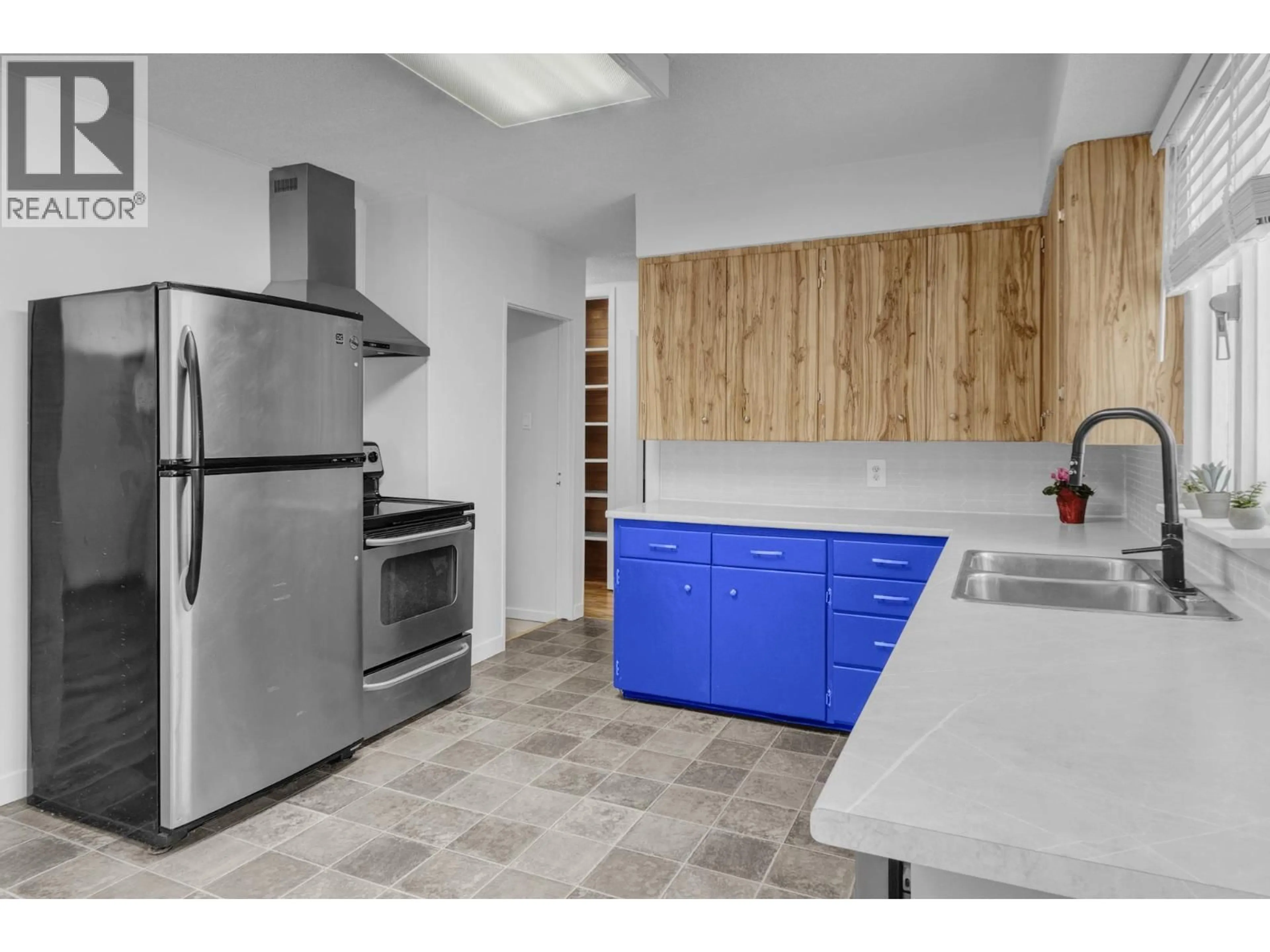 Standard kitchen, unknown for 1666 FIR STREET, Prince George British Columbia V2L1E4