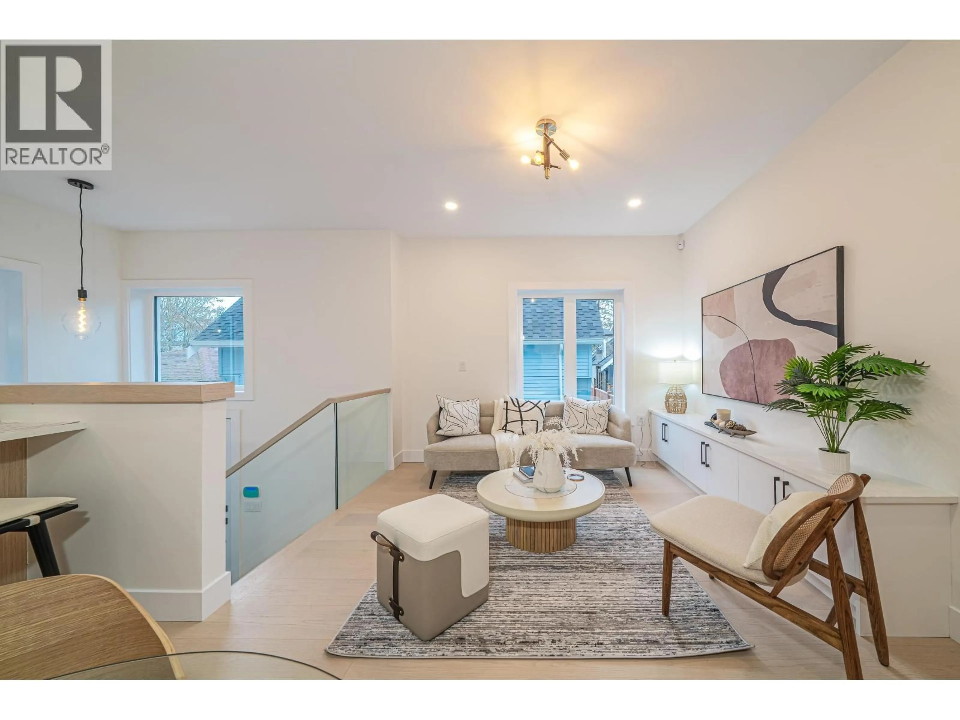 Unknown for 1924 WILLIAM STREET, Vancouver British Columbia V5L2R8