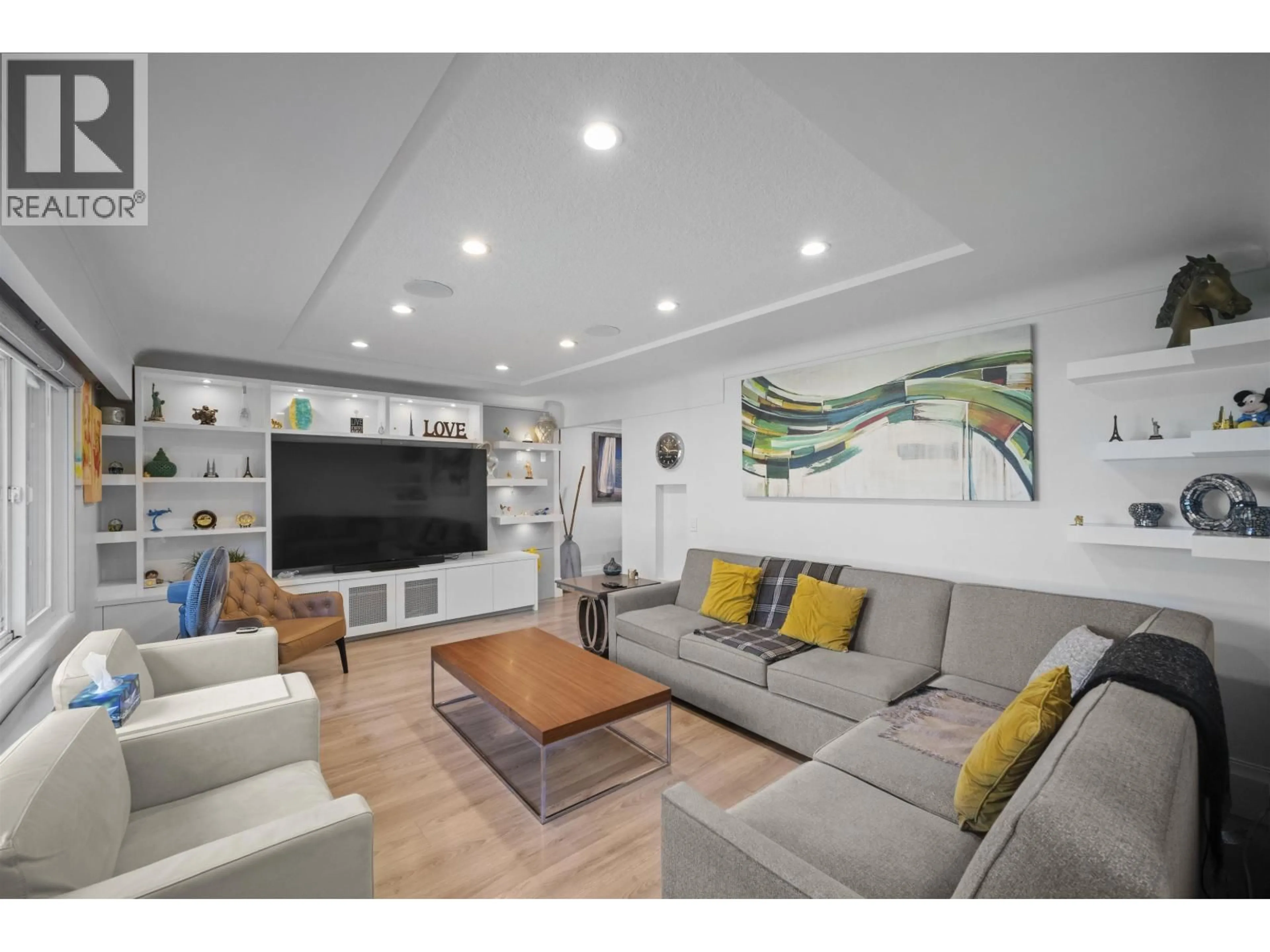 Living room with furniture, unknown for 6978 MCKINNON STREET, Vancouver British Columbia V5S3G5