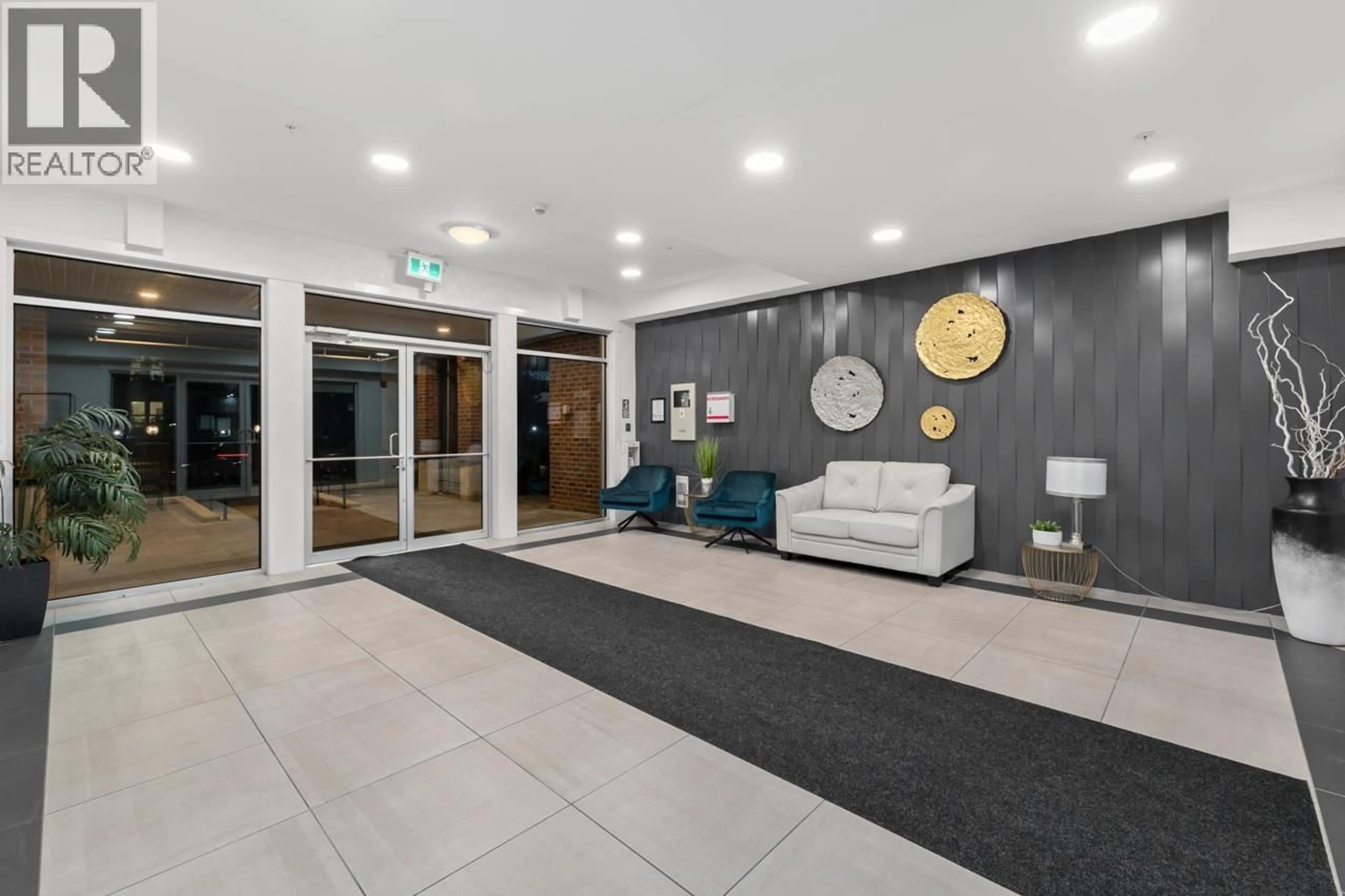 Lobby for 306 - 22577 ROYAL CRESCENT, Maple Ridge British Columbia V2X2M2