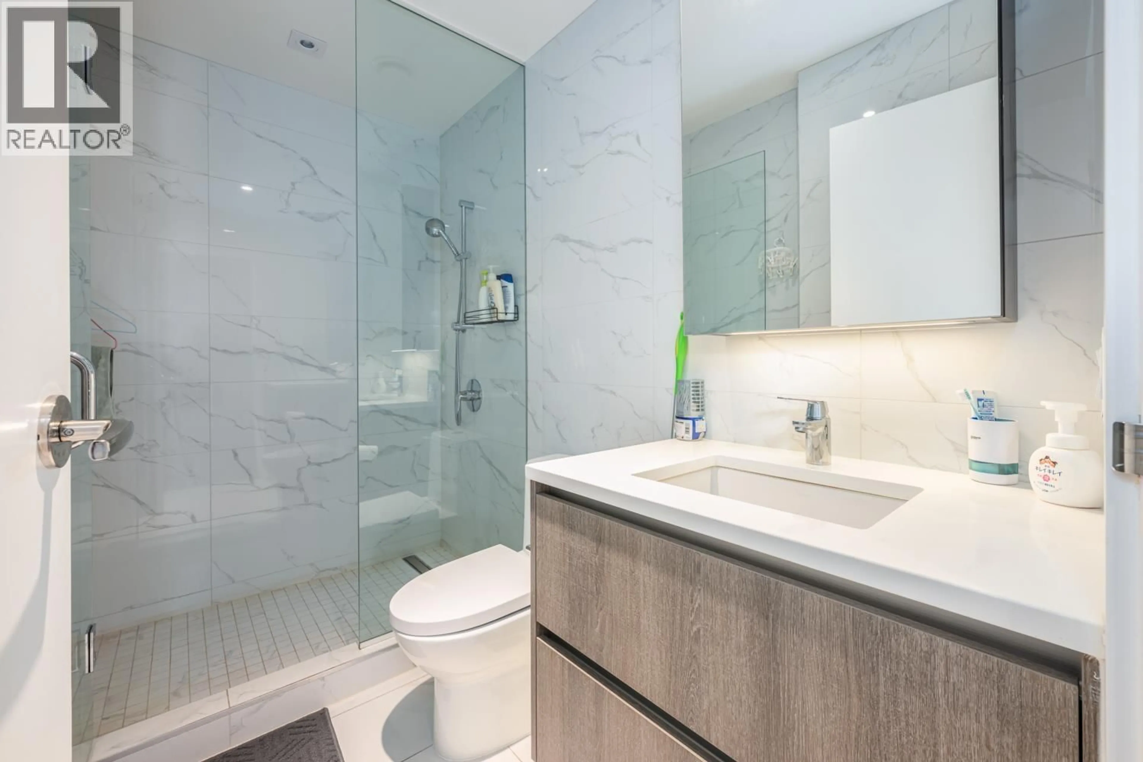 Standard bathroom, ceramic/tile floor for 1113 - 8133 COOK ROAD, Richmond British Columbia V6Y0L7