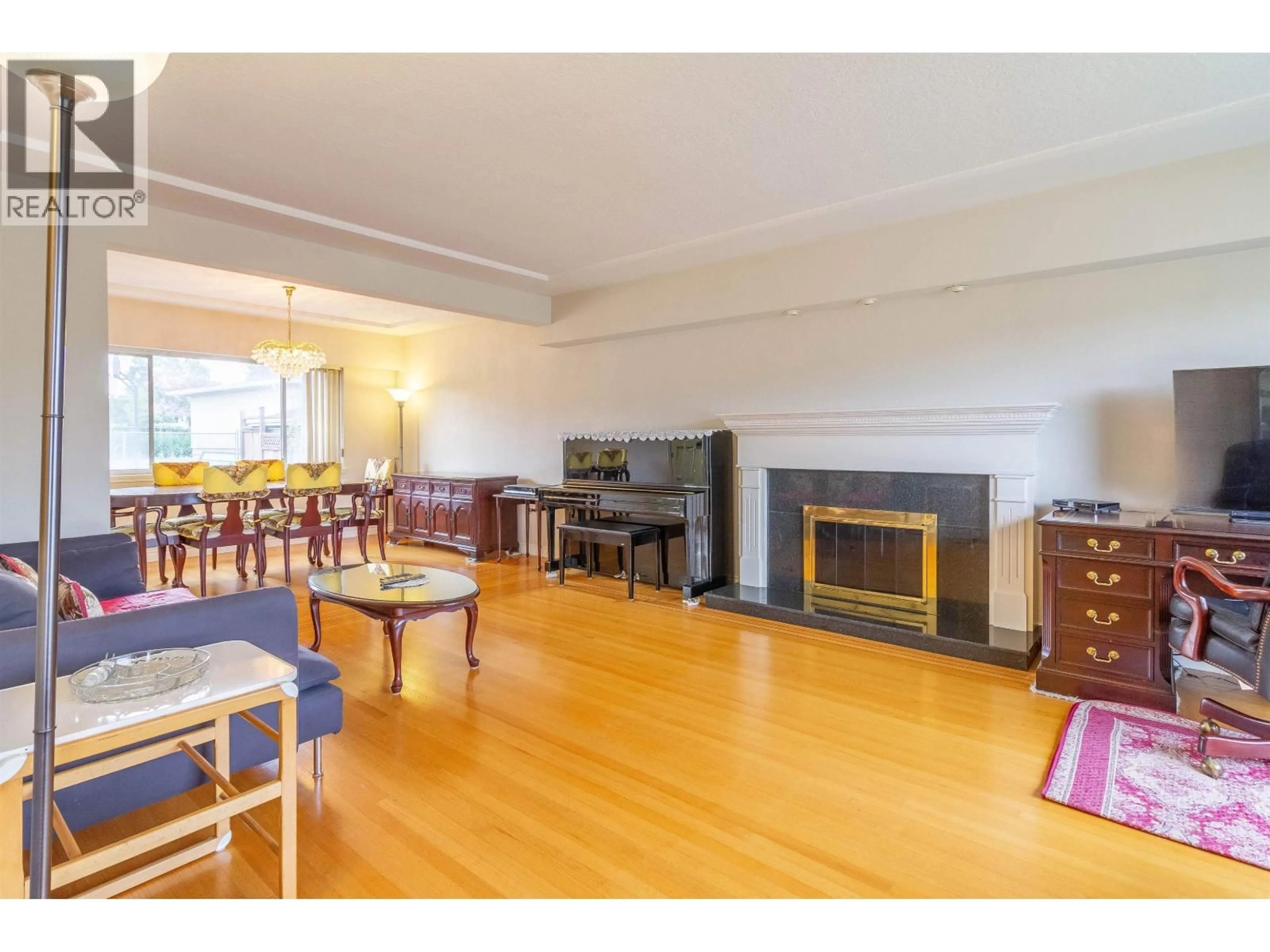 Unknown for 4810 FAIRLAWN DRIVE, Burnaby British Columbia V5C3R8